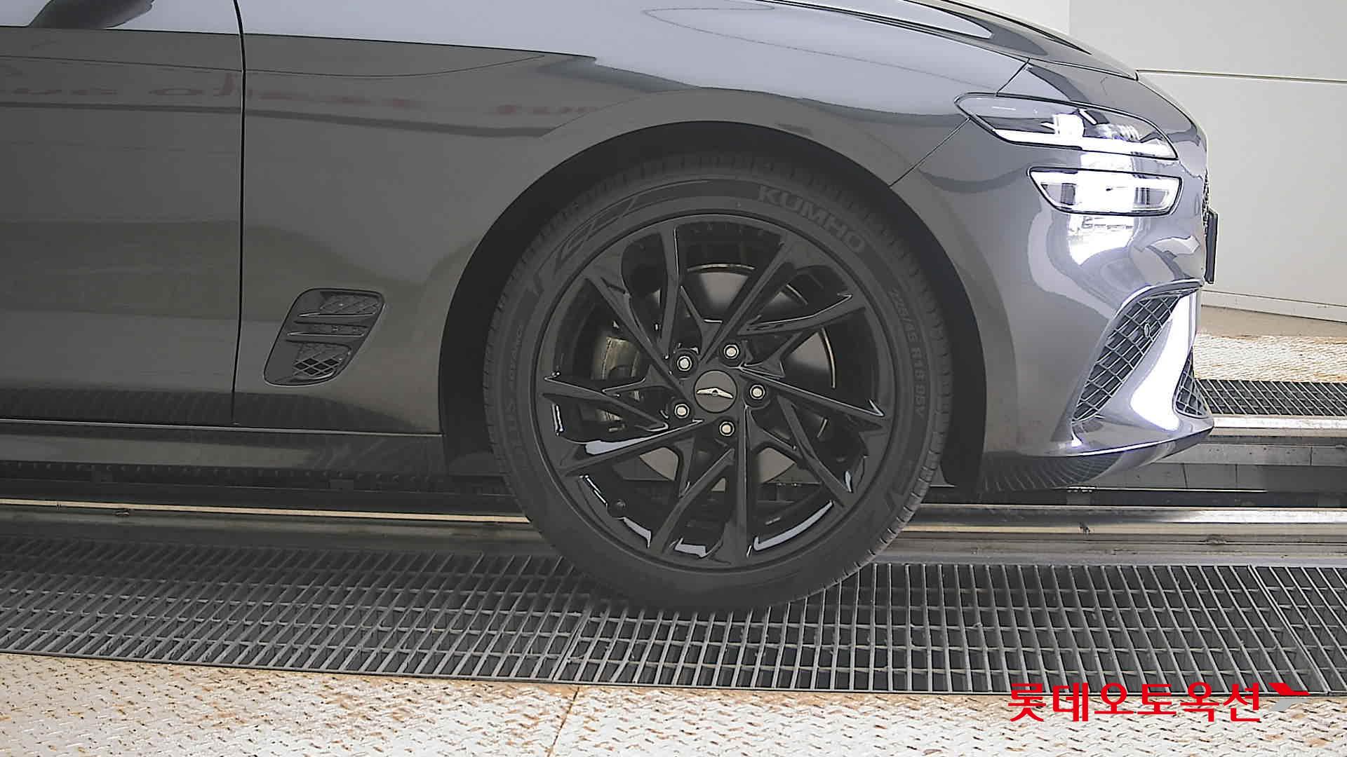 2023 - genesis g70