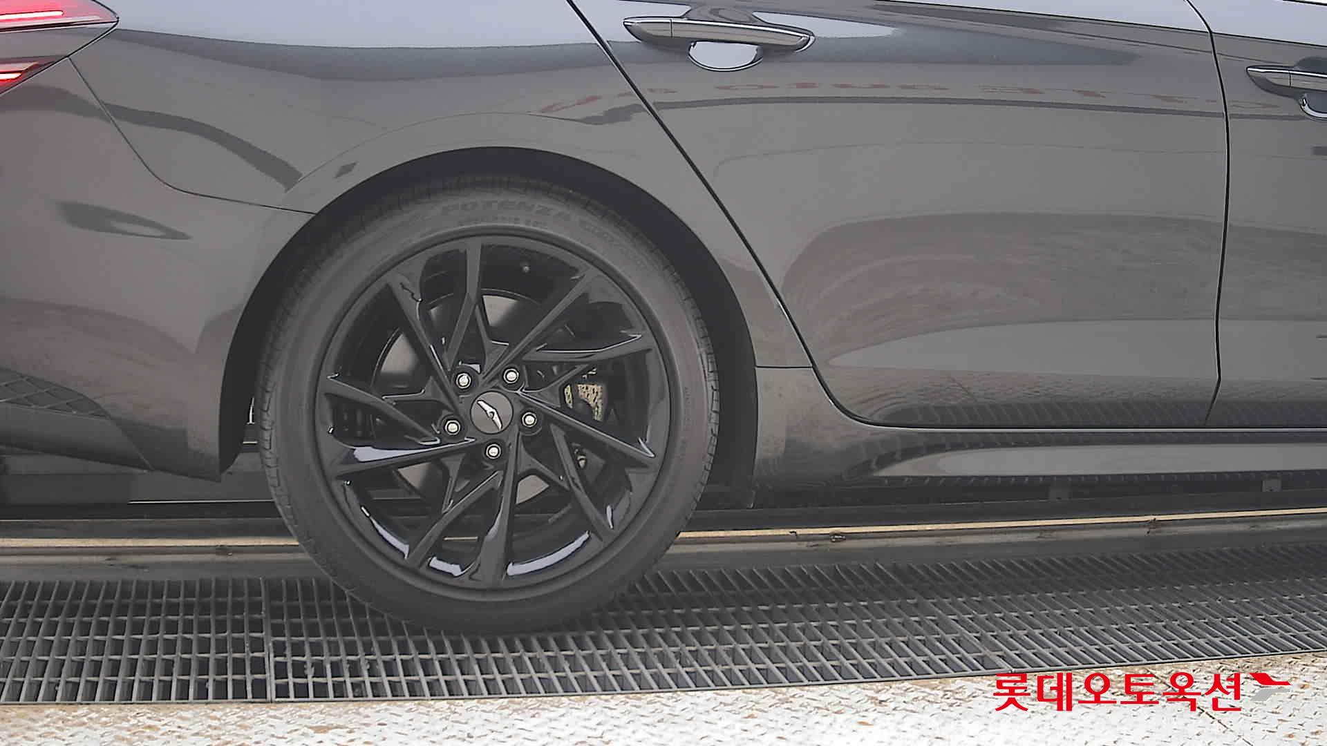 2023 - genesis g70