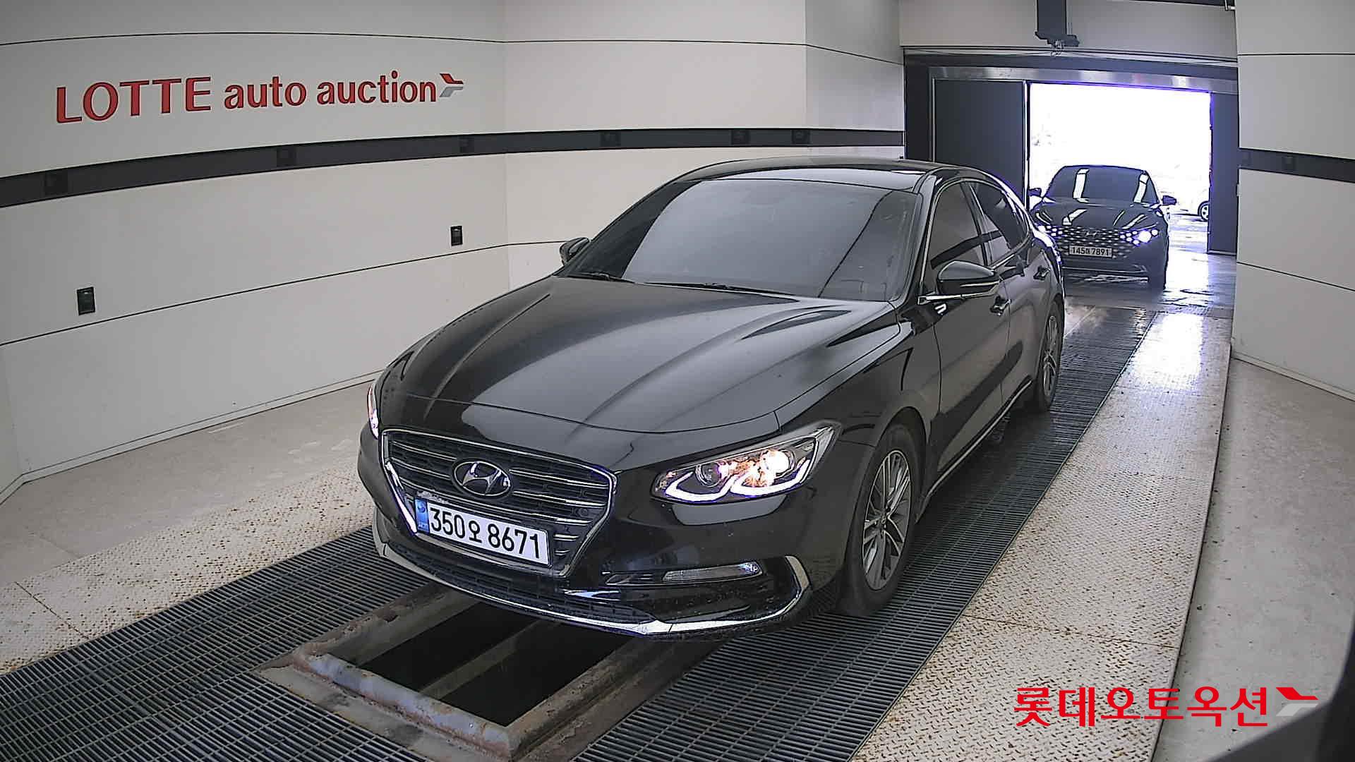 Hyundai Grandeur 2018 Черный из Кореи