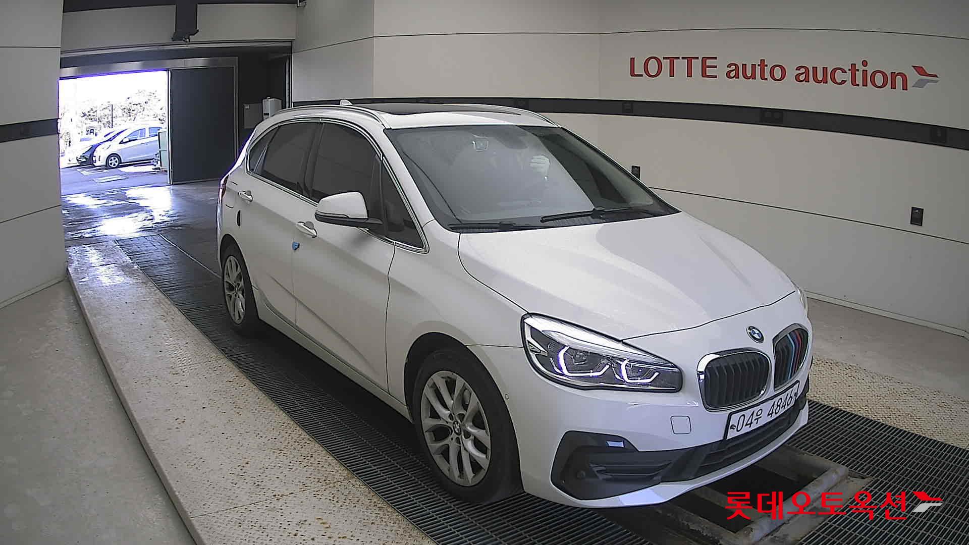 BMW  Active Tourer JOY 2019 Белый из Кореи, фото 2