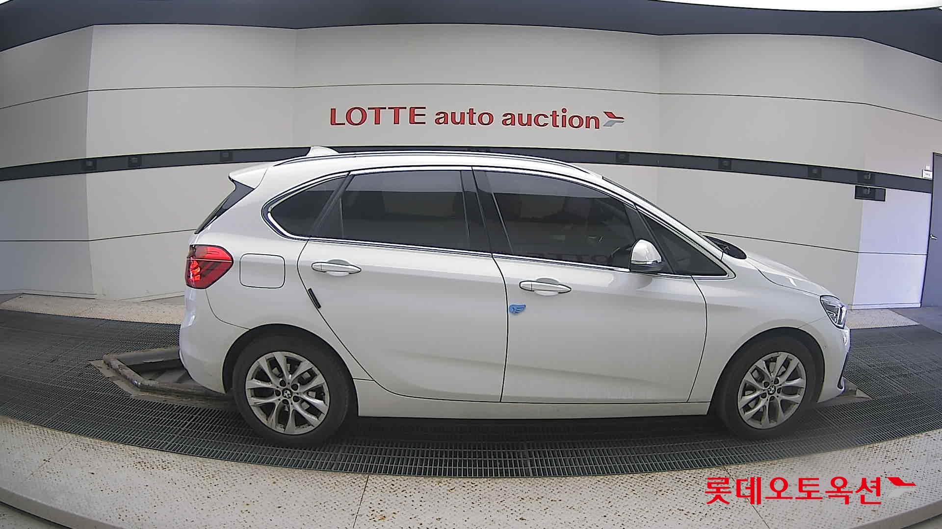 BMW  Active Tourer JOY 2019 Белый из Кореи, фото 3