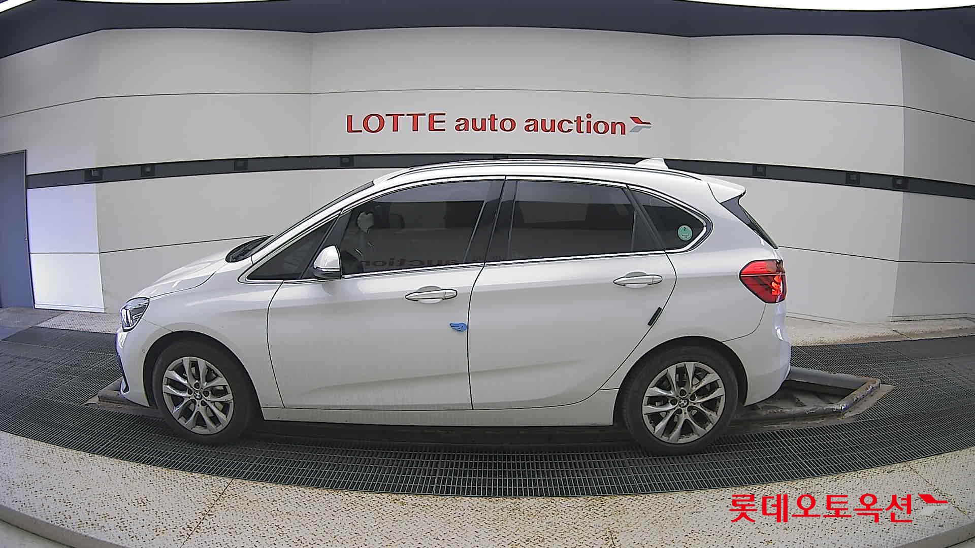 BMW  Active Tourer JOY id 3628881 из Кореи 7