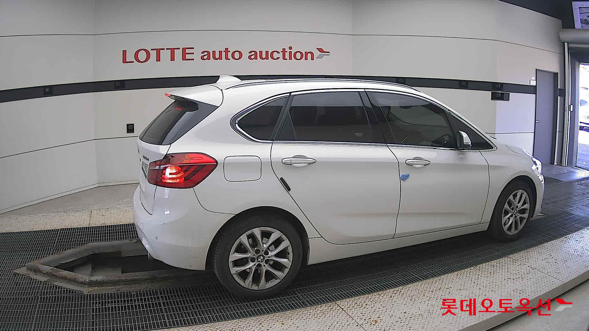 BMW  Active Tourer JOY id 3628881 из Кореи 18