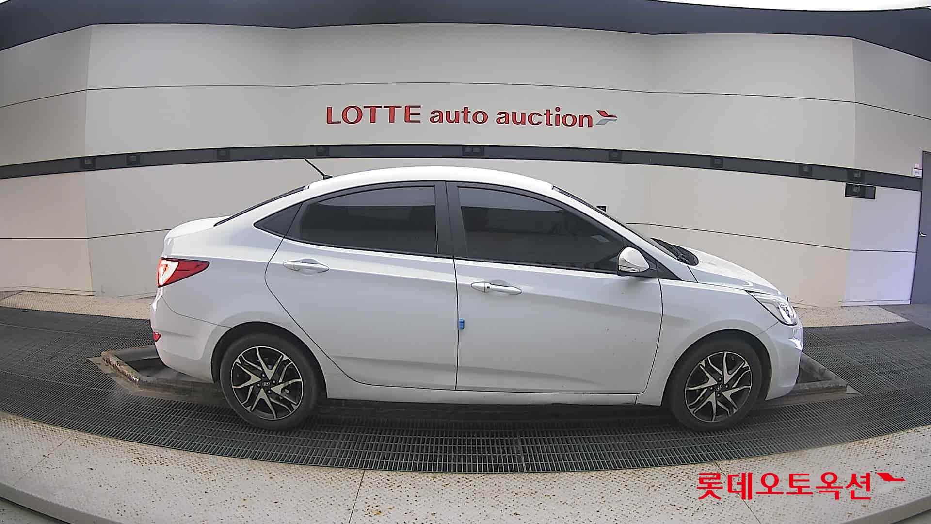 Hyundai Accent 2019 Белый из Кореи, фото 3