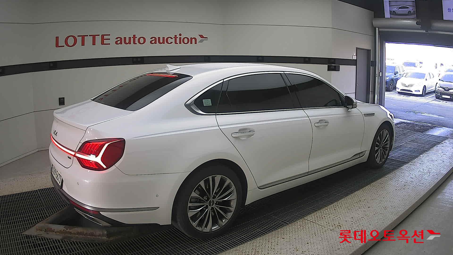 2022 - kia k9
