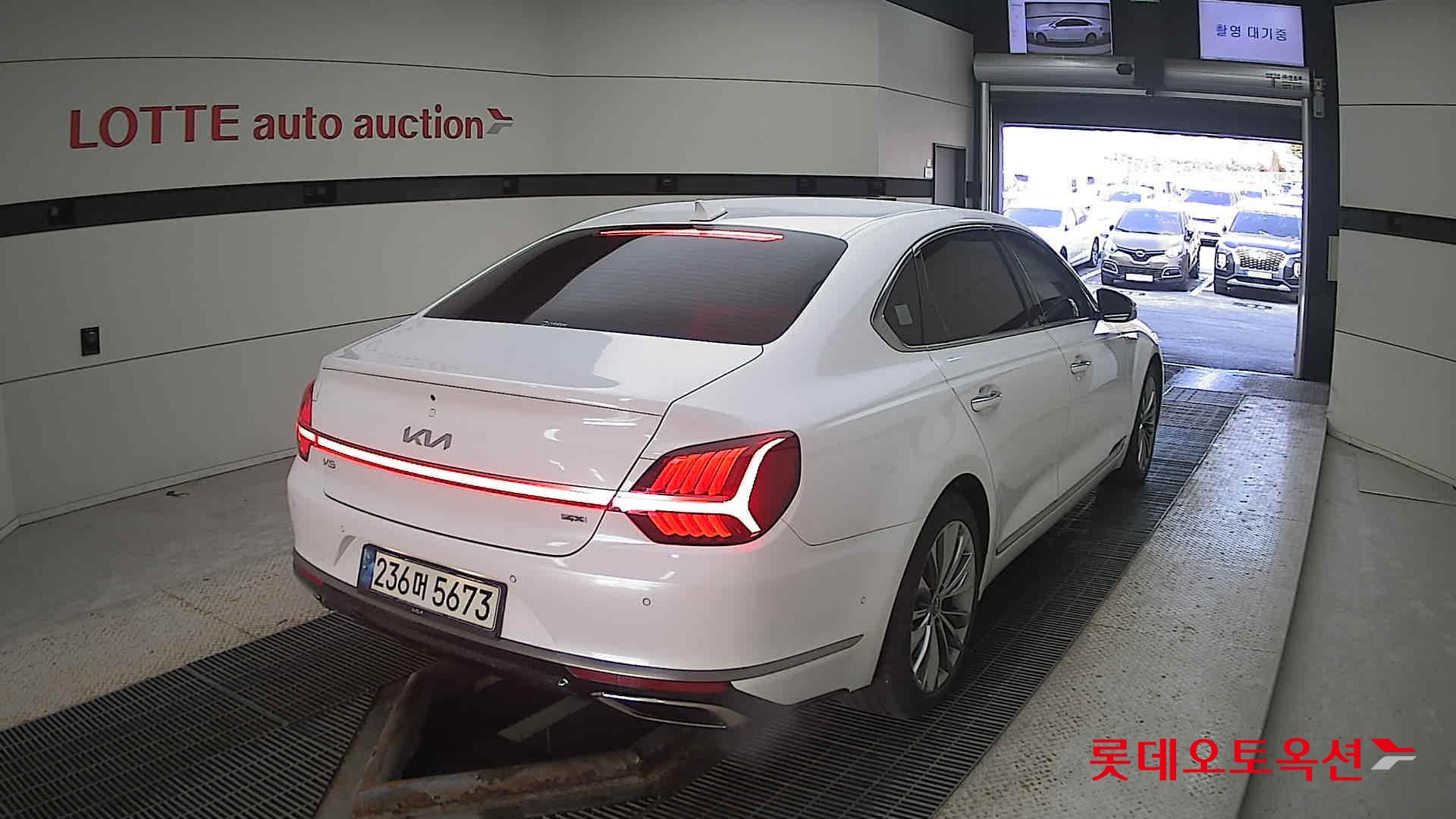2022 - kia k9