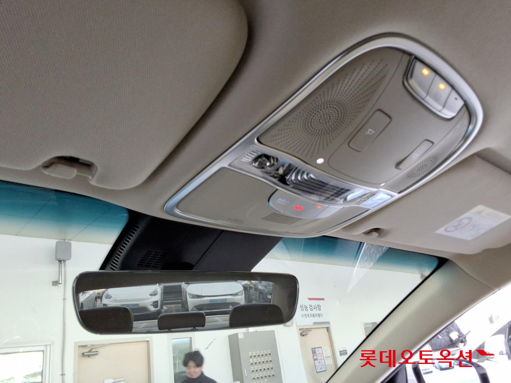2022 - kia k9
