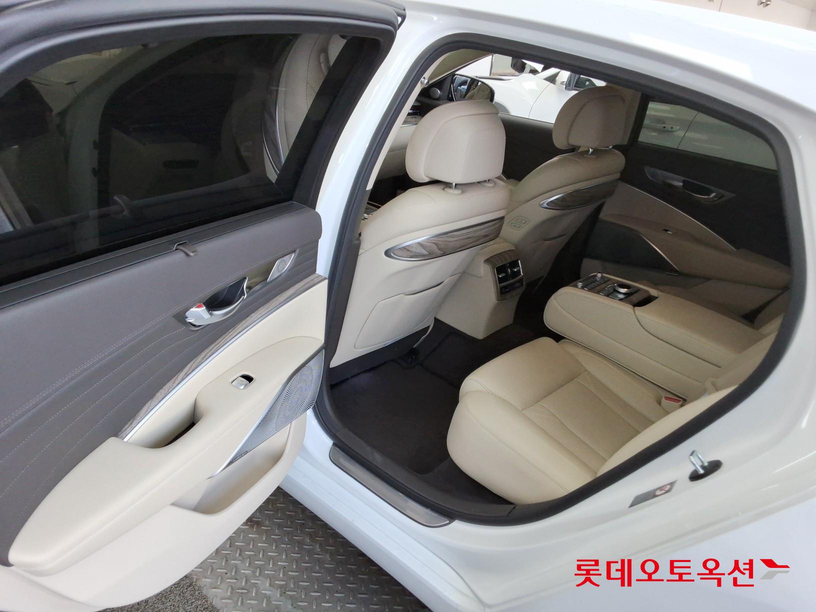 2022 - kia k9