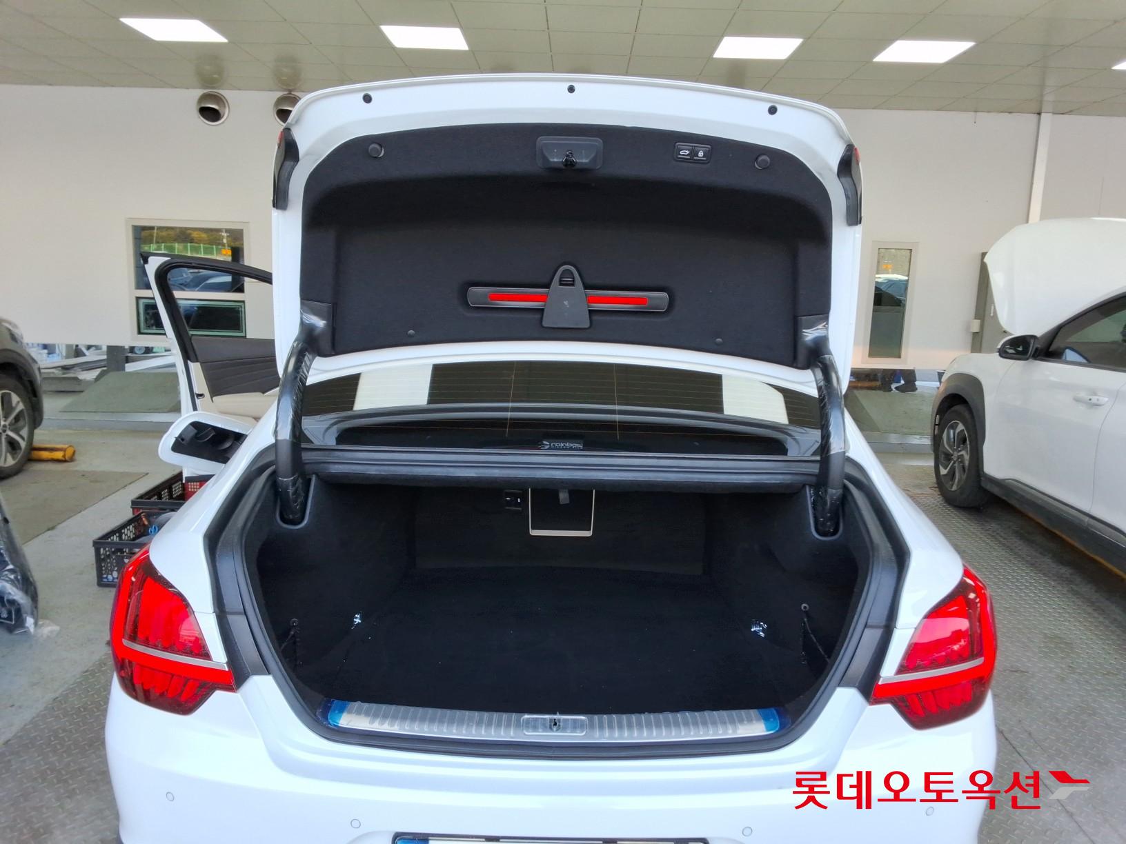 2022 - kia k9