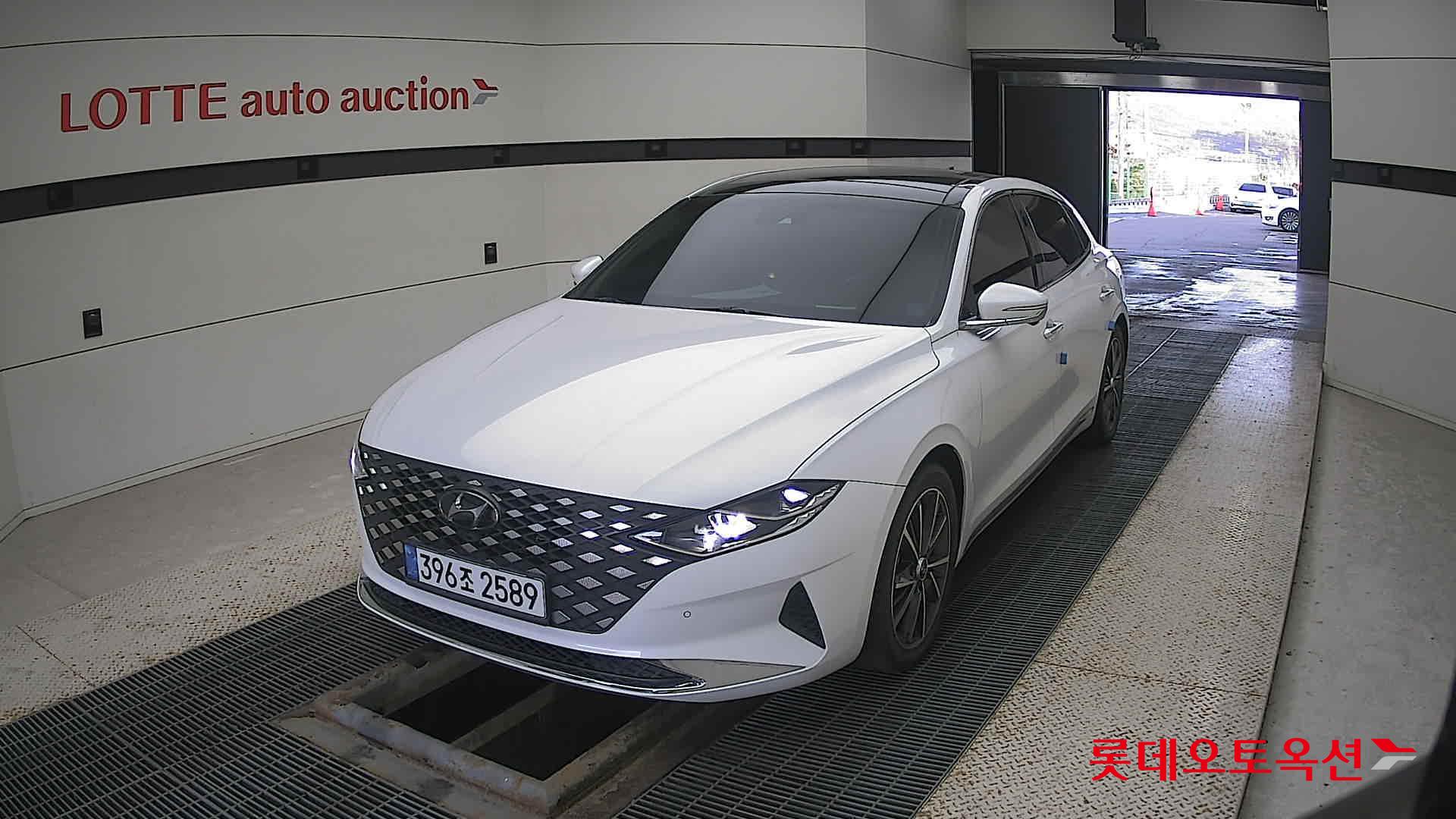 Hyundai Grandeur 2022 Белый из Кореи