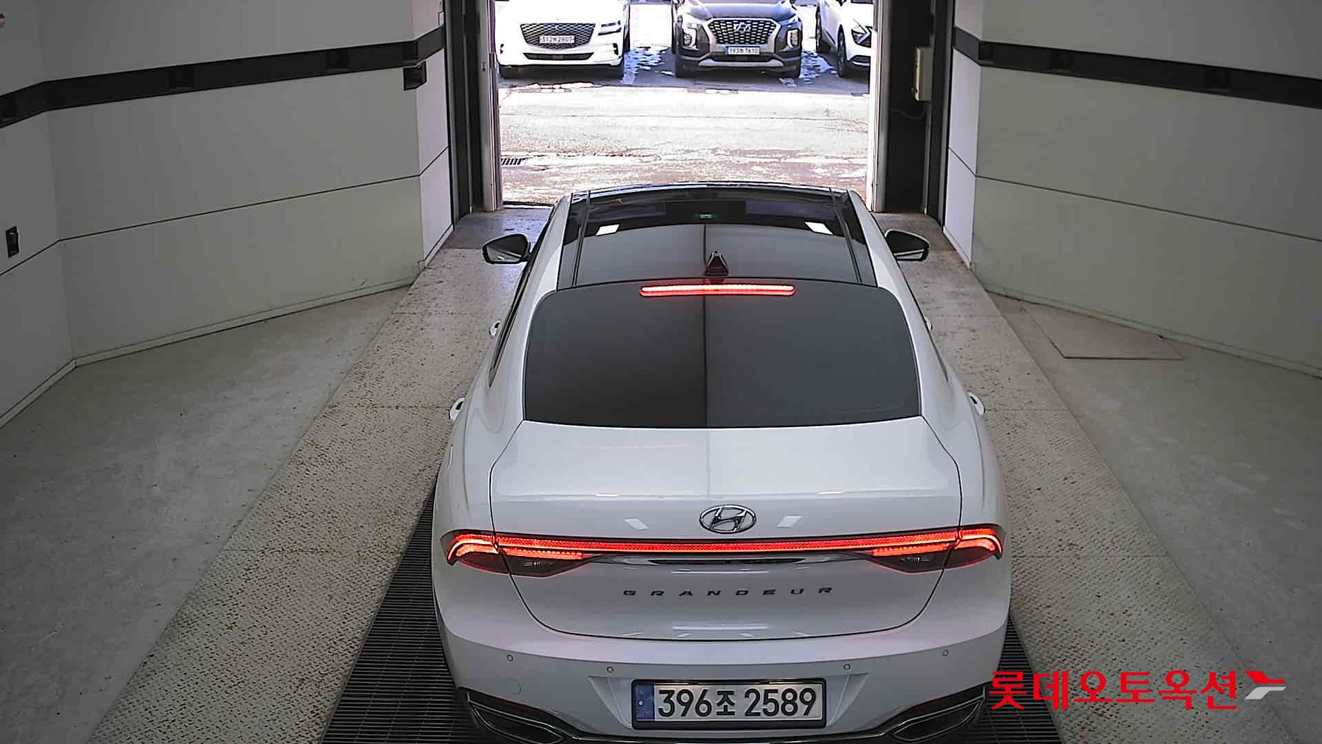 Hyundai Grandeur 2022 Белый из Кореи, фото 5