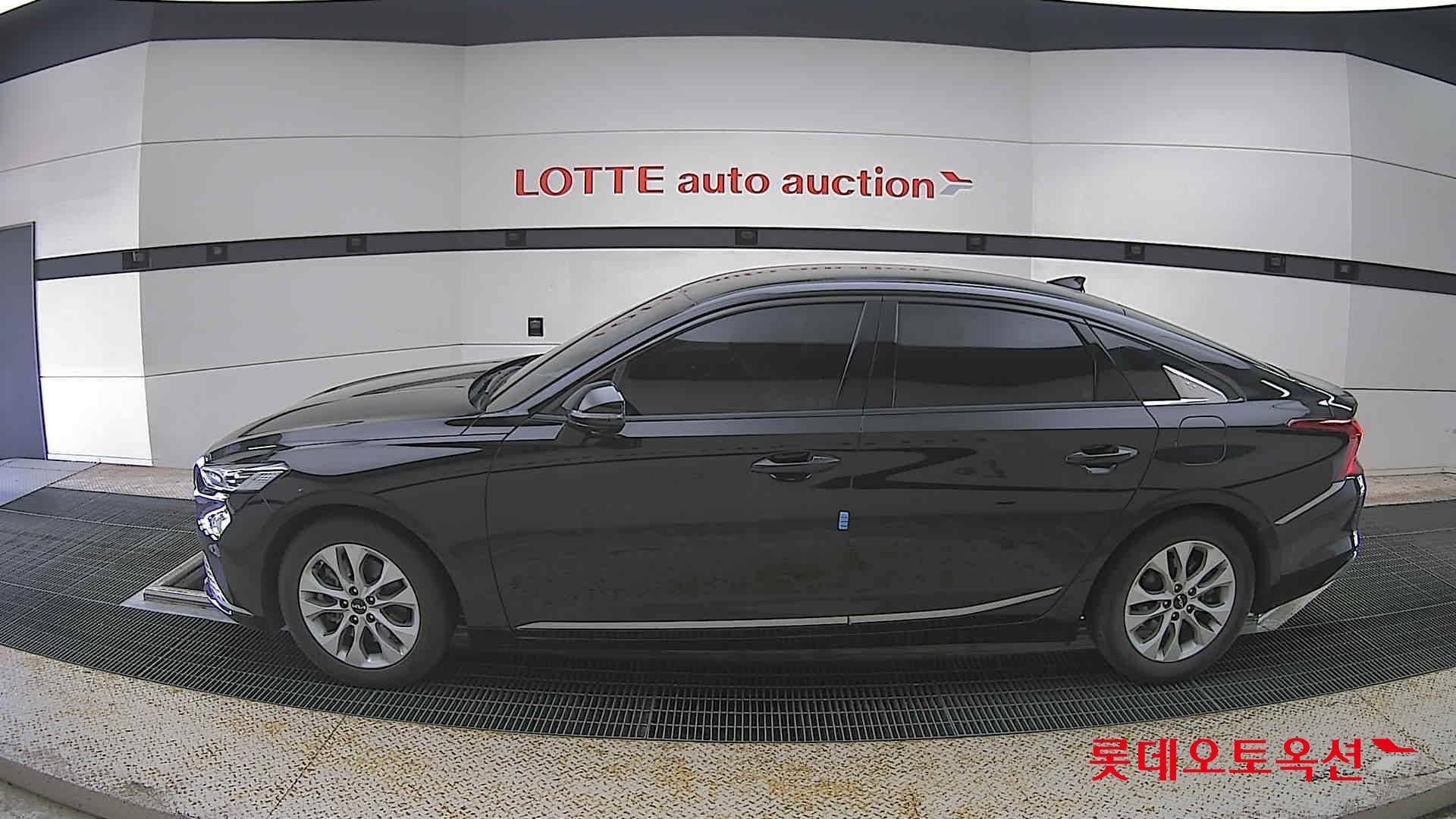Kia K8 - 13