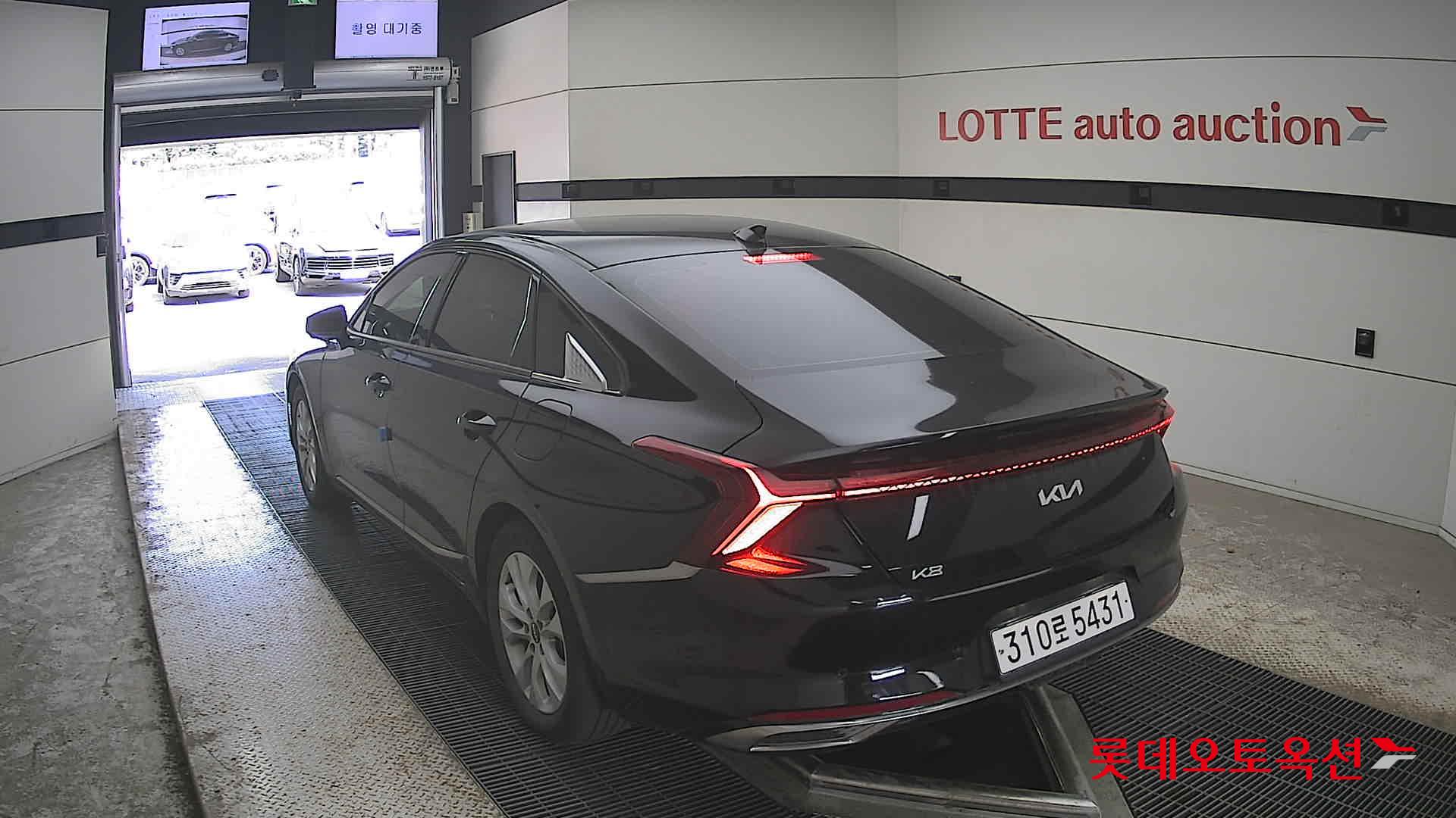 Kia K8 - 16