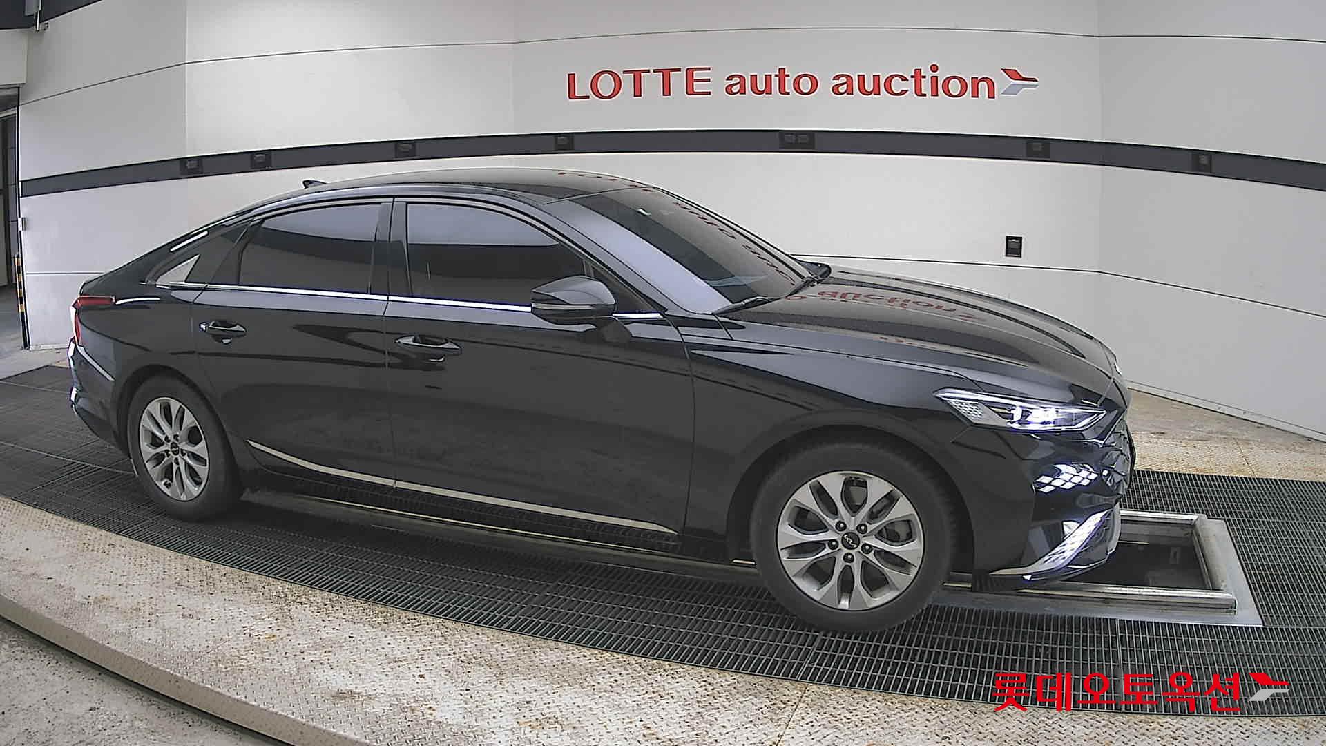 Kia K8 - 22