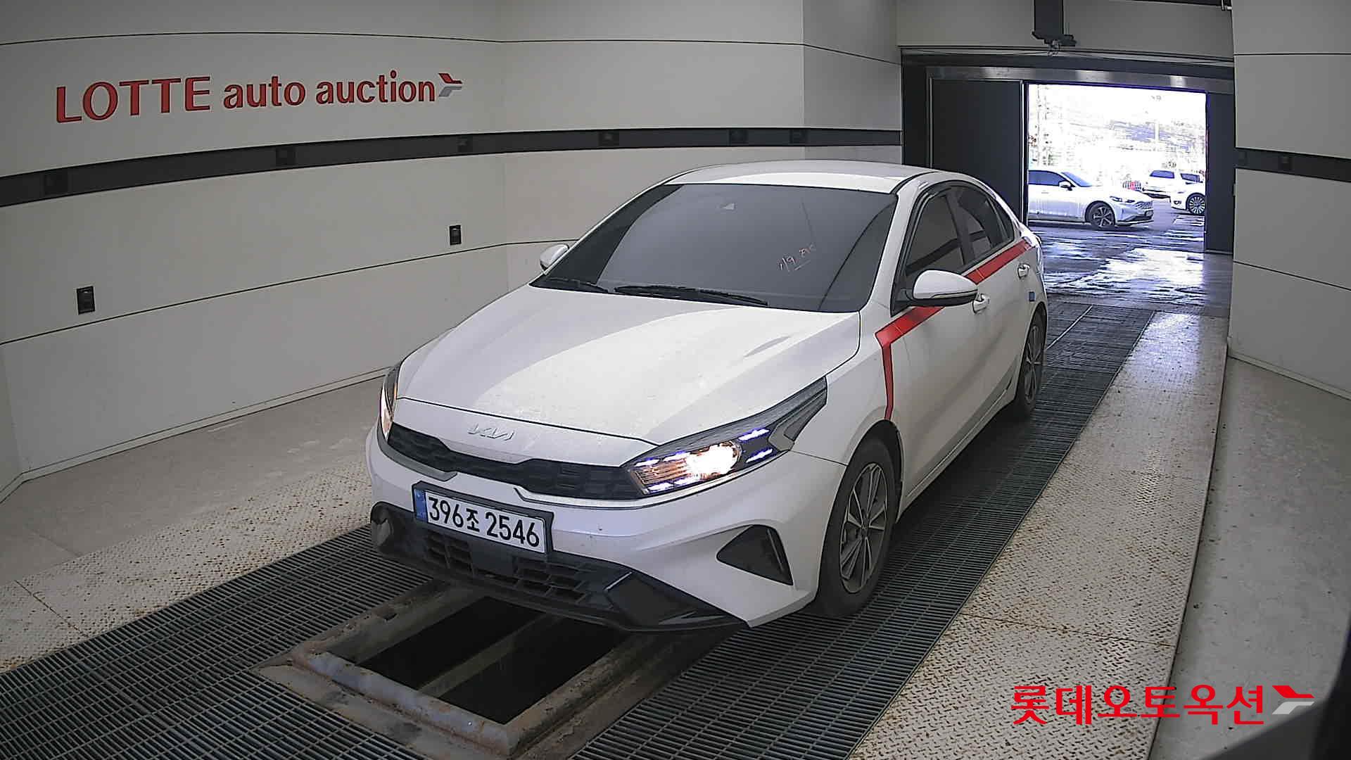 Kia K3 2022 Белый из Кореи