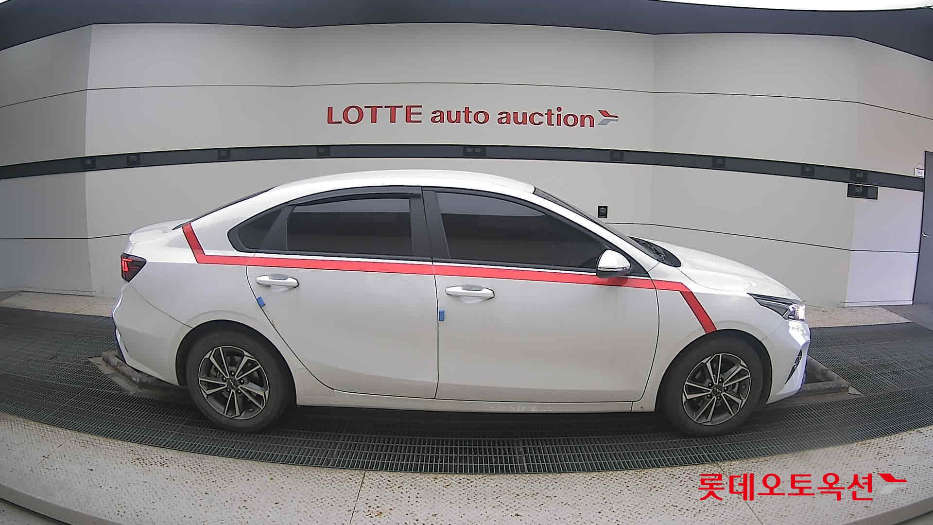 Kia K3 2022 Белый из Кореи, фото 3