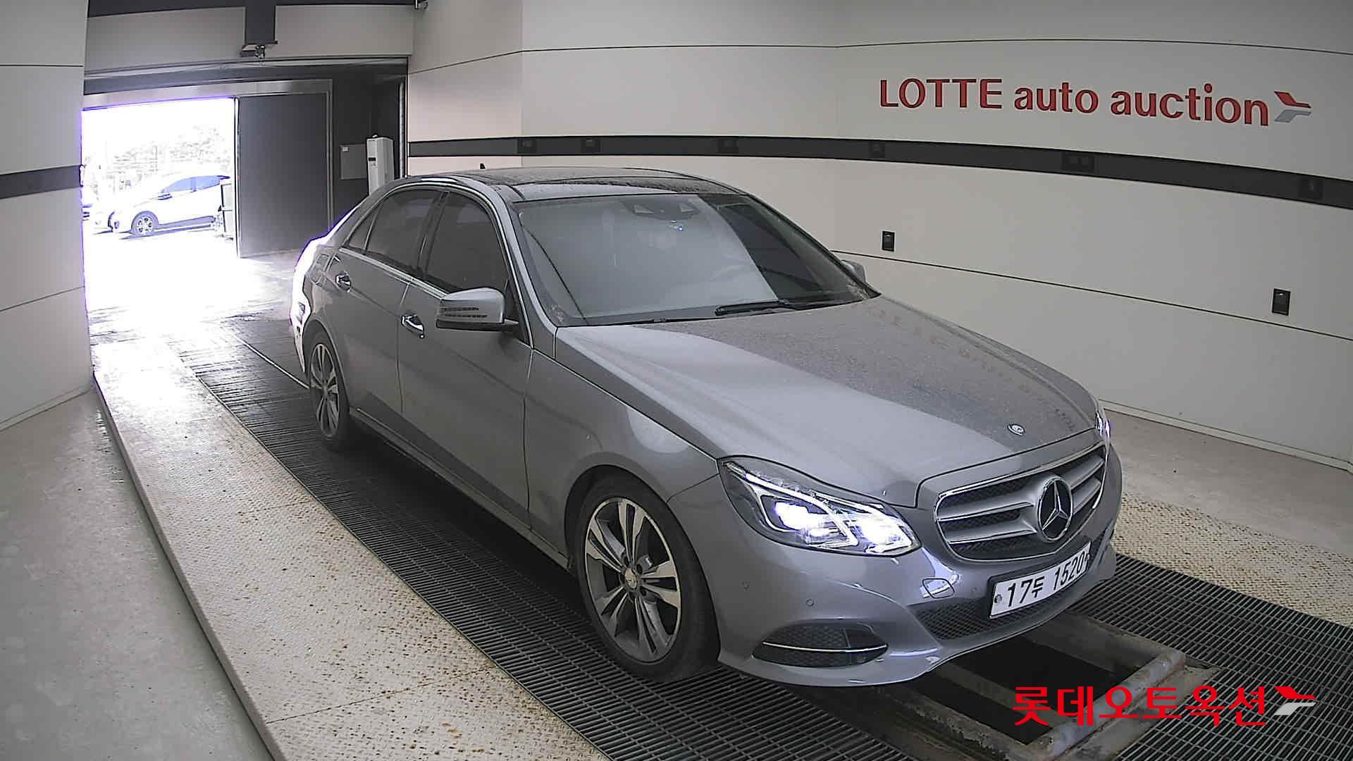 2014 - Mercedes-Benz E300