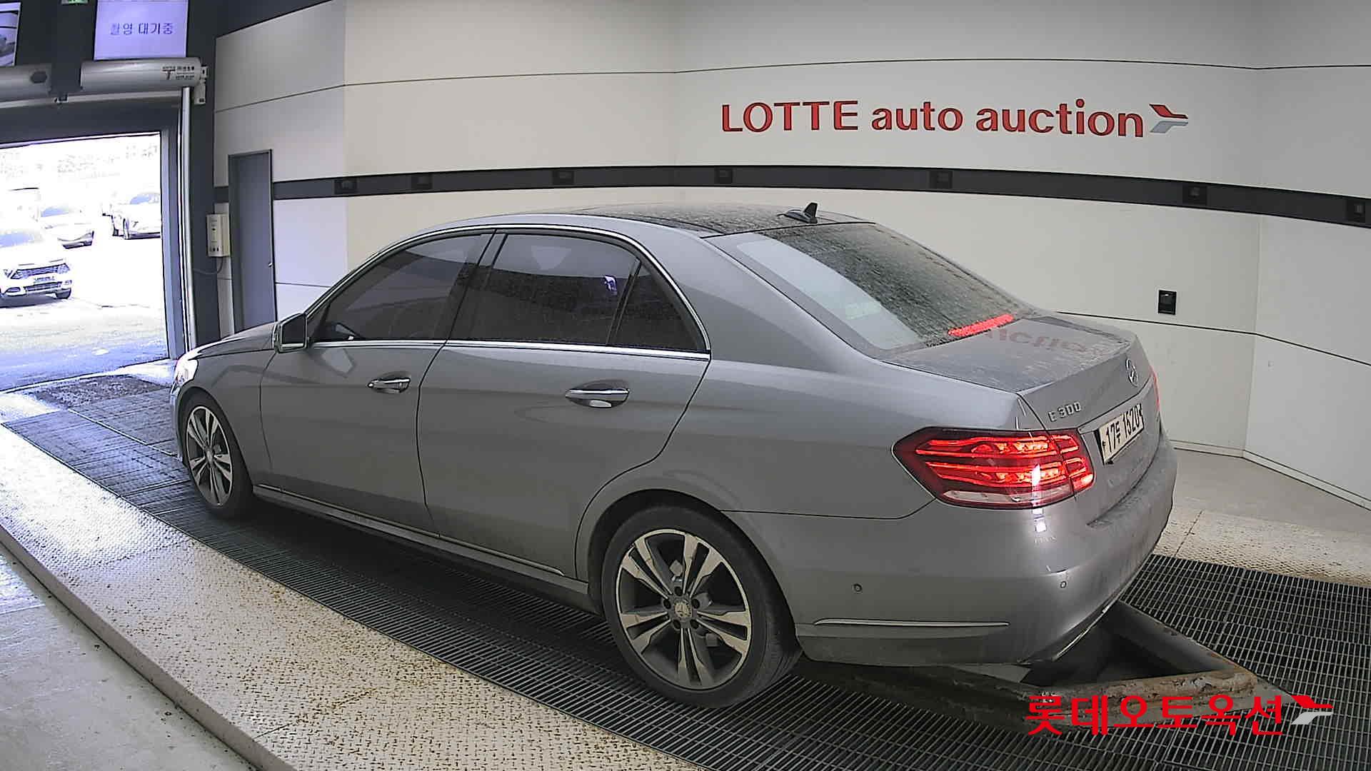 2014 - Mercedes-Benz E300