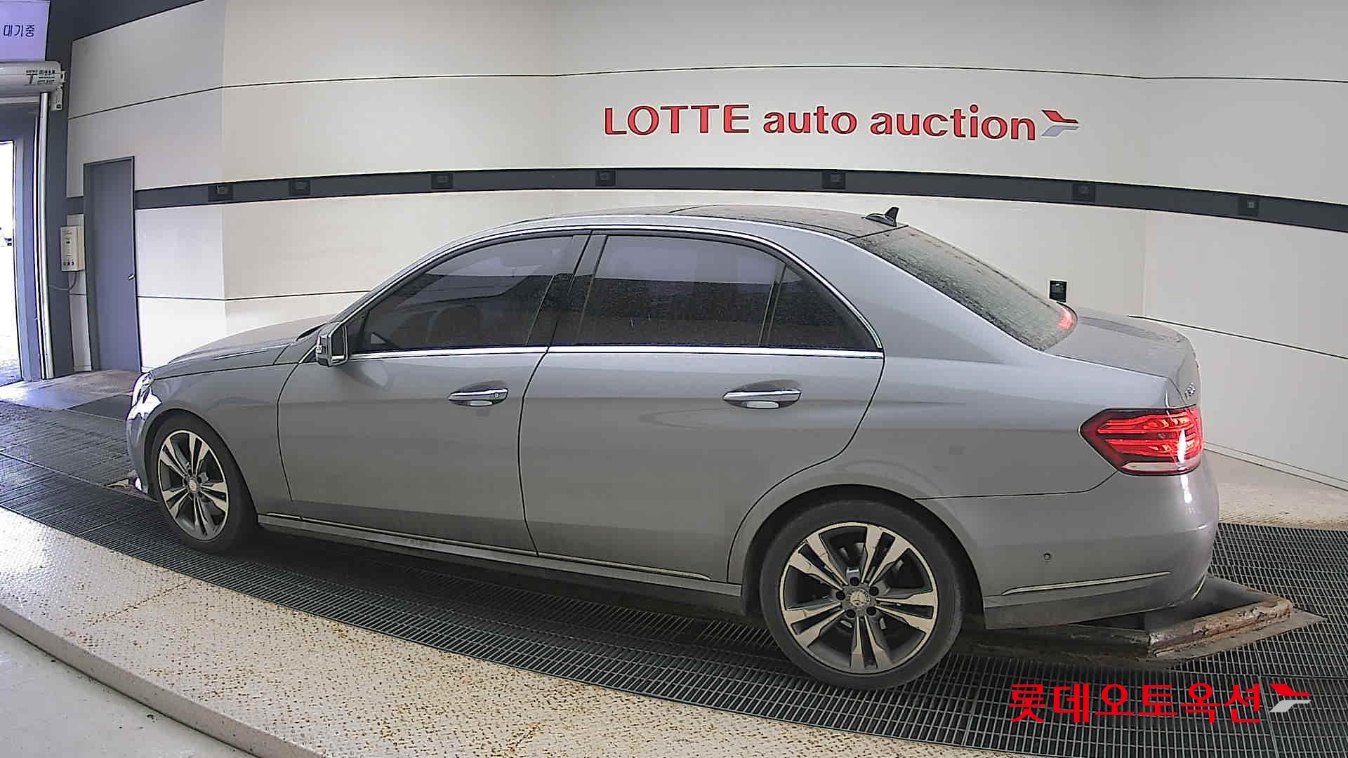 2014 - Mercedes-Benz E300