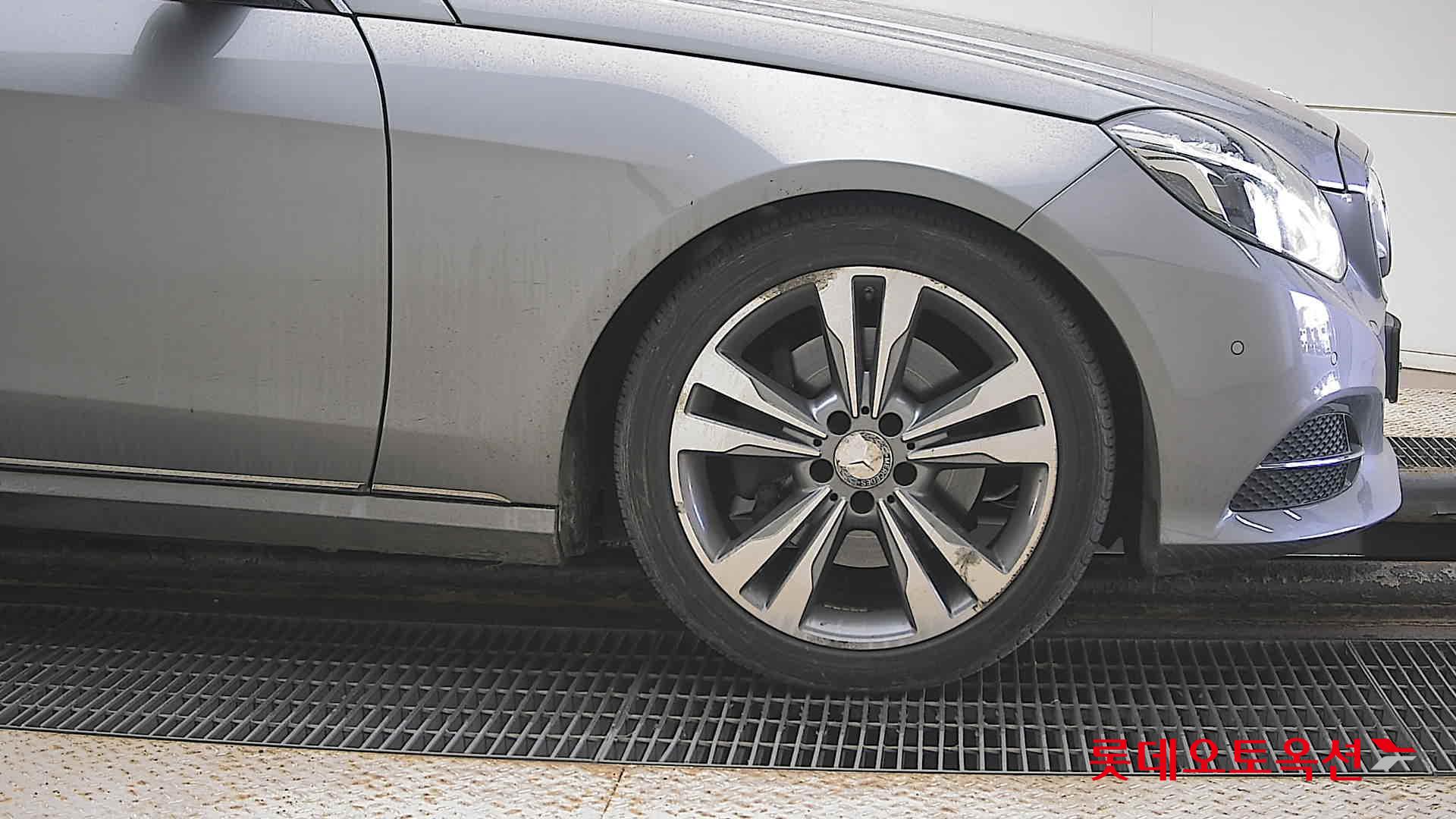 2014 - Mercedes-Benz E300