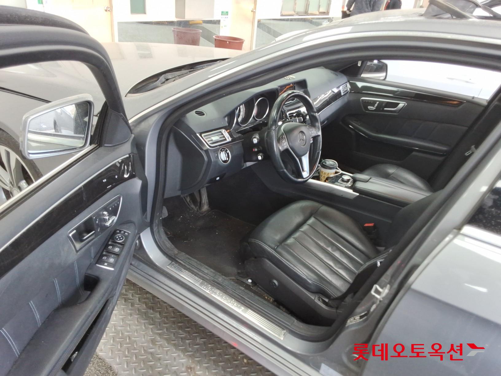 2014 - Mercedes-Benz E300