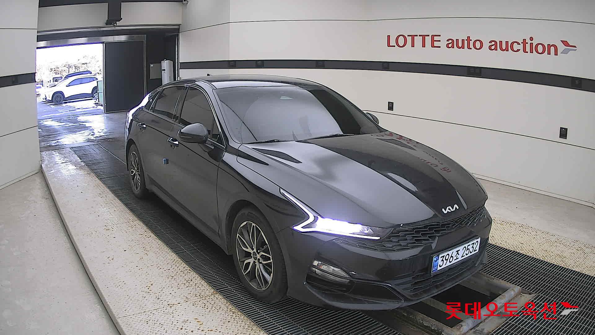 Kia K5 2023 Черный из Кореи, фото 2