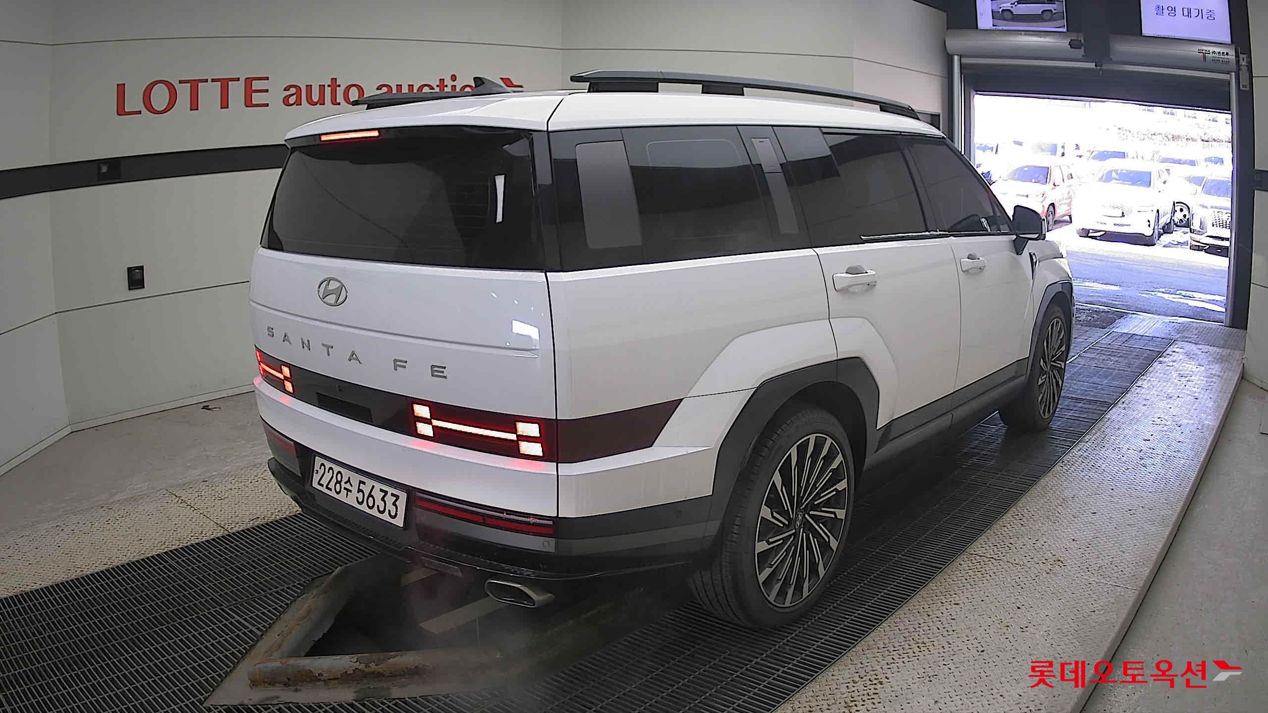 Hyundai Santa Fe 2024 Белый из Кореи, фото 4