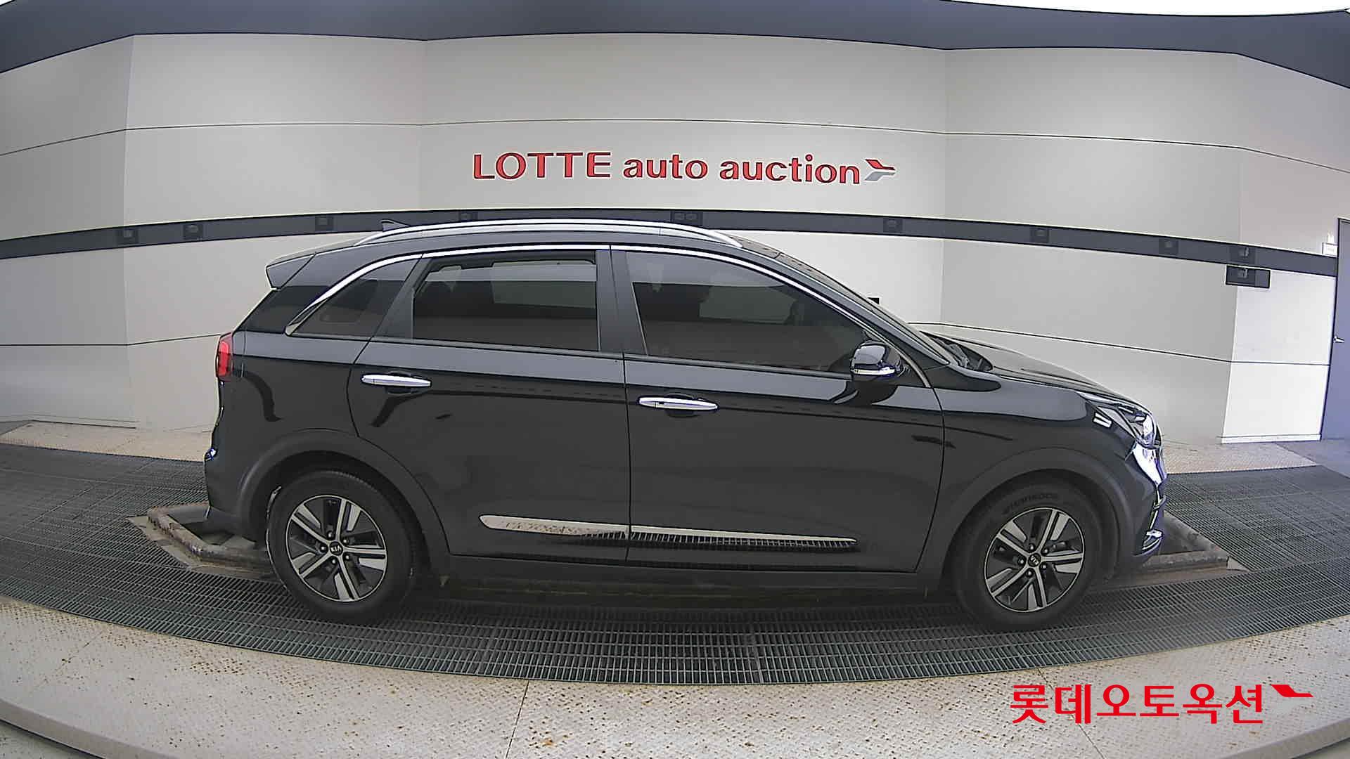 Kia Niro Hybrid 2021 Черный из Кореи, фото 3