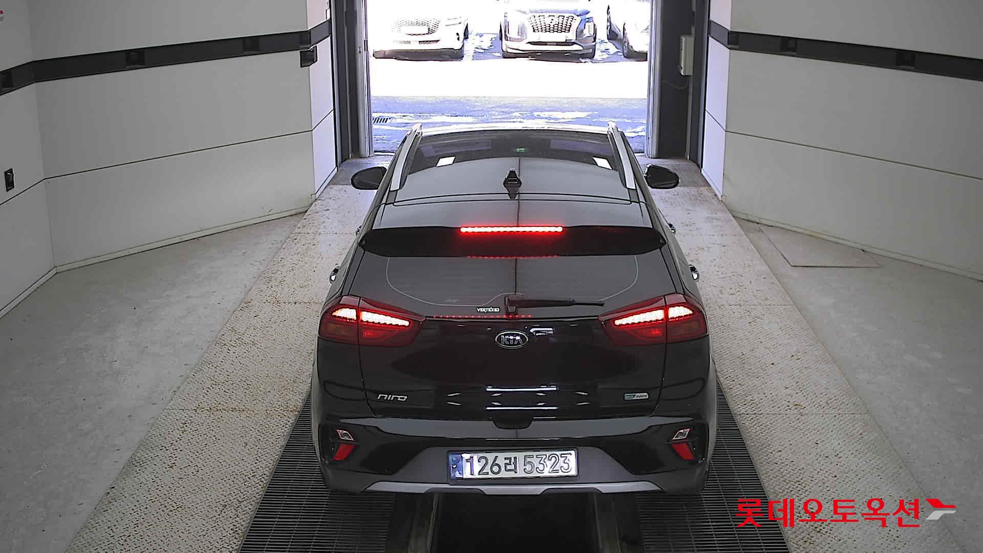 Kia Niro Hybrid 2021 Черный из Кореи, фото 5