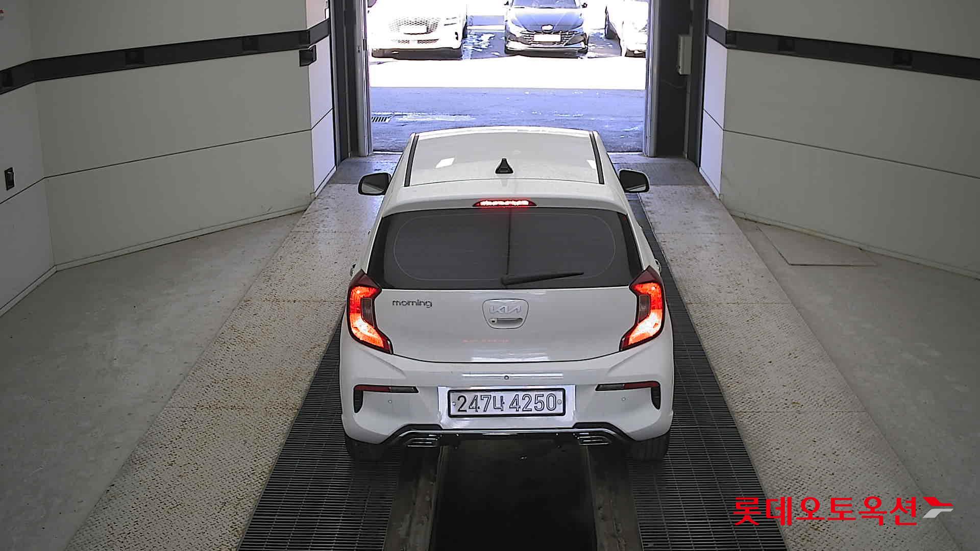 Kia Morning 2023 Белый из Кореи, фото 5