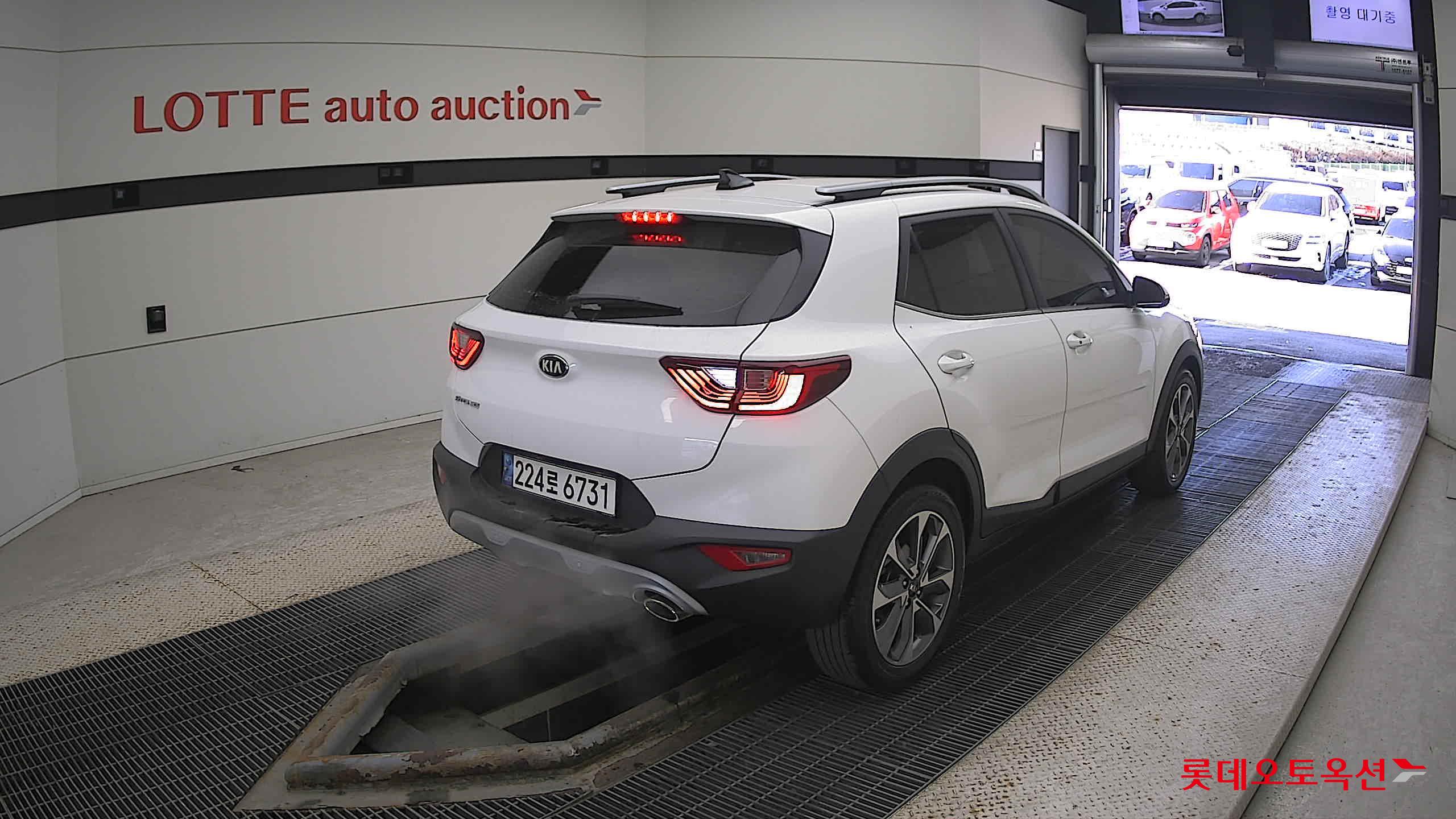 Kia Stonic 2020 Белый из Кореи, фото 4