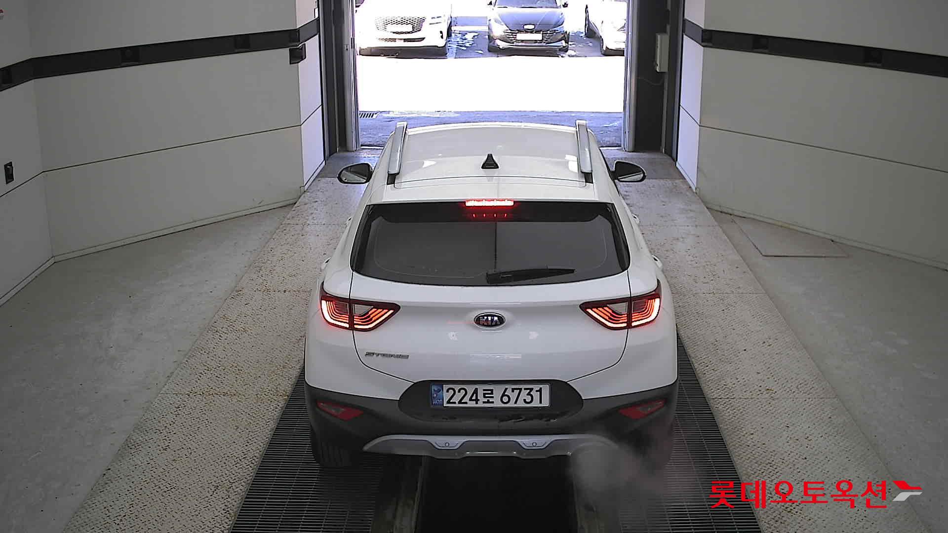 Kia Stonic 2020 Белый из Кореи, фото 5