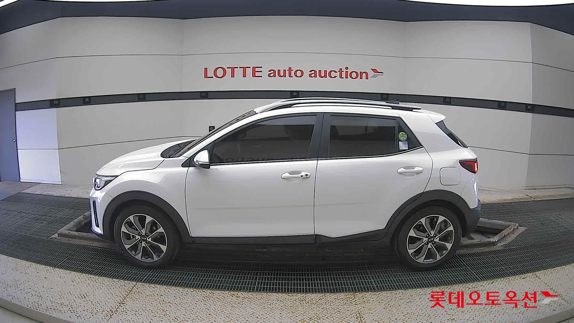 Kia Stonic id 3633636 из Кореи 7