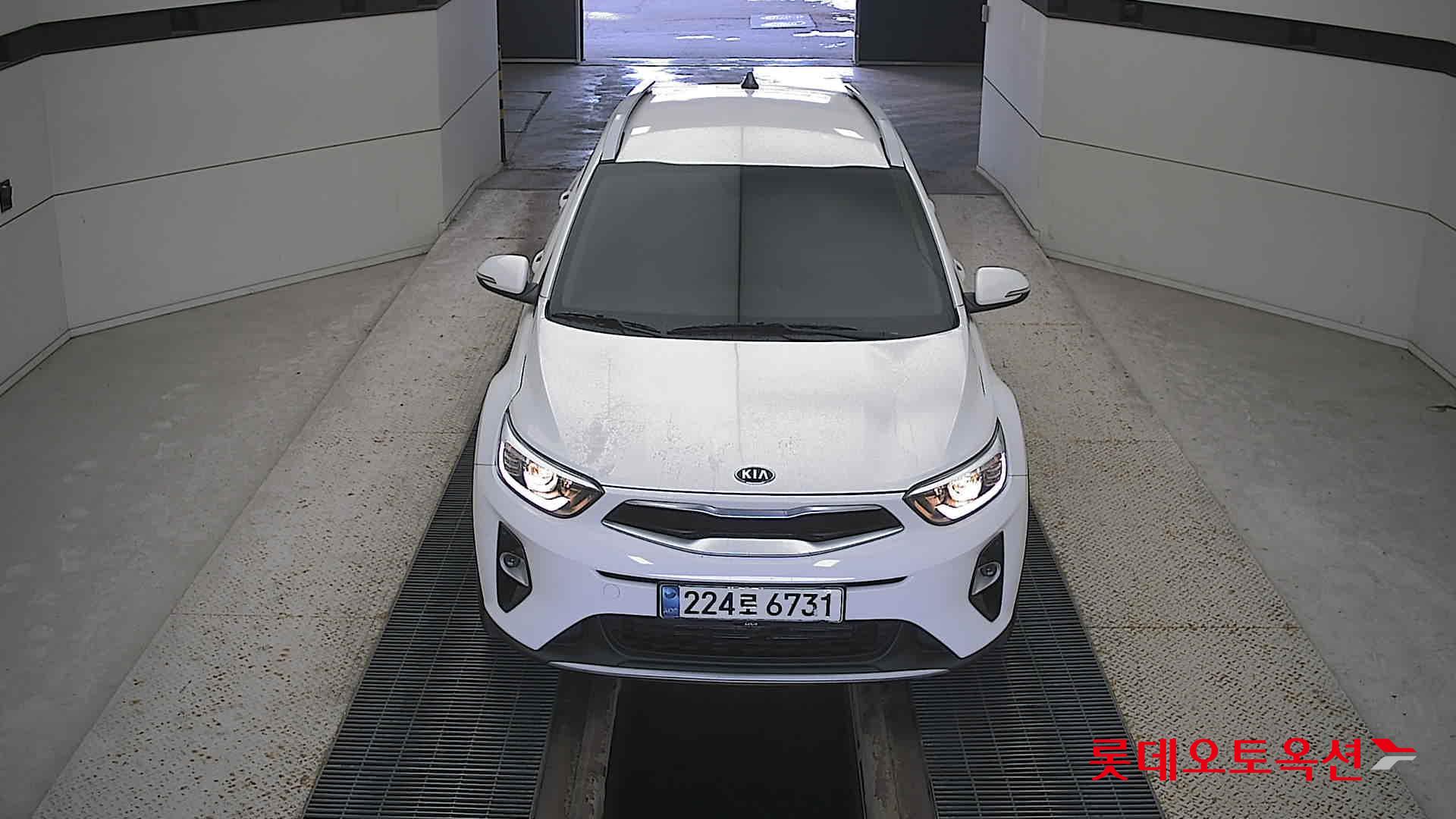 Kia Stonic id 3633636 из Кореи 8