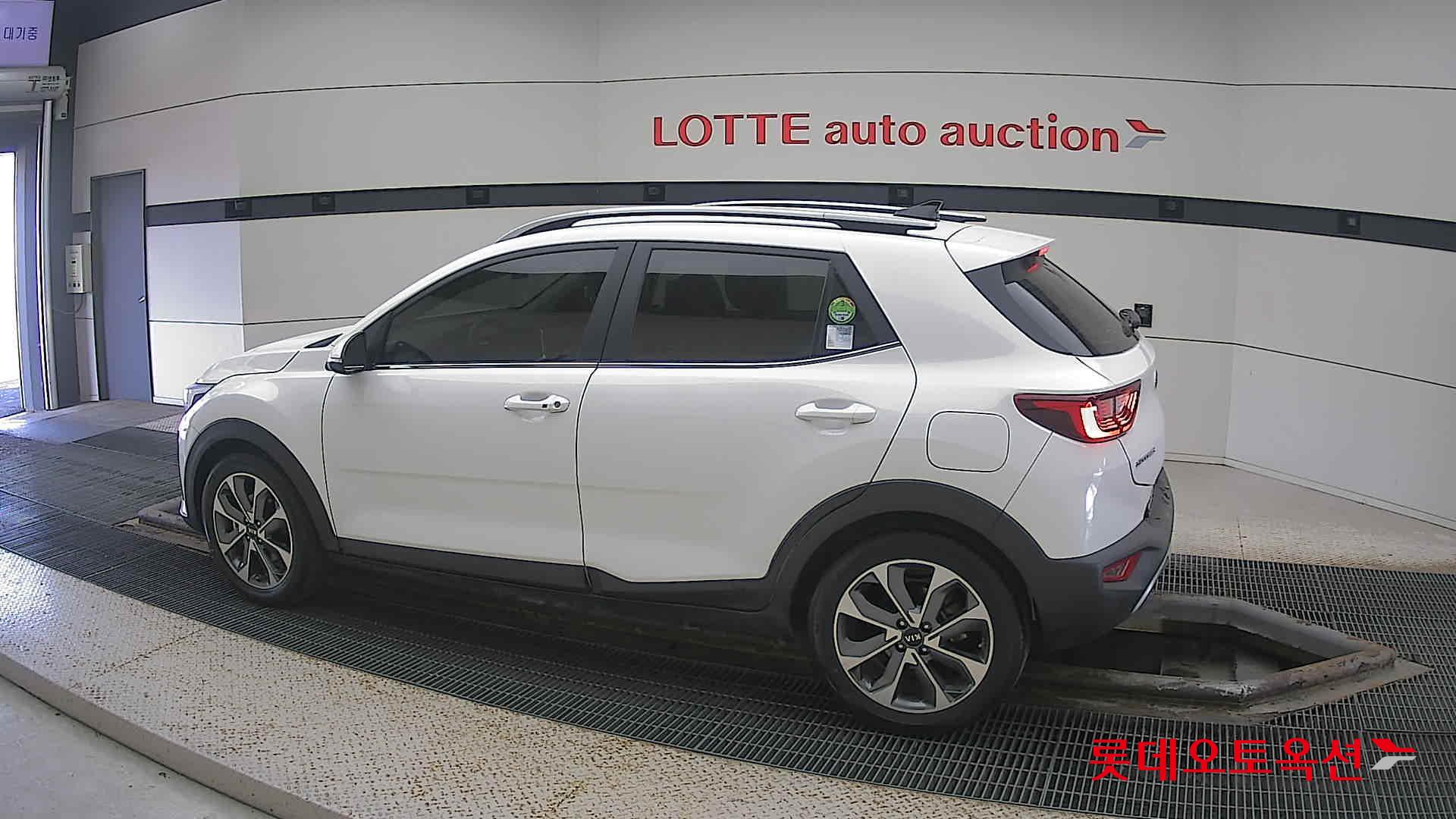 Kia Stonic id 3633636 из Кореи 11