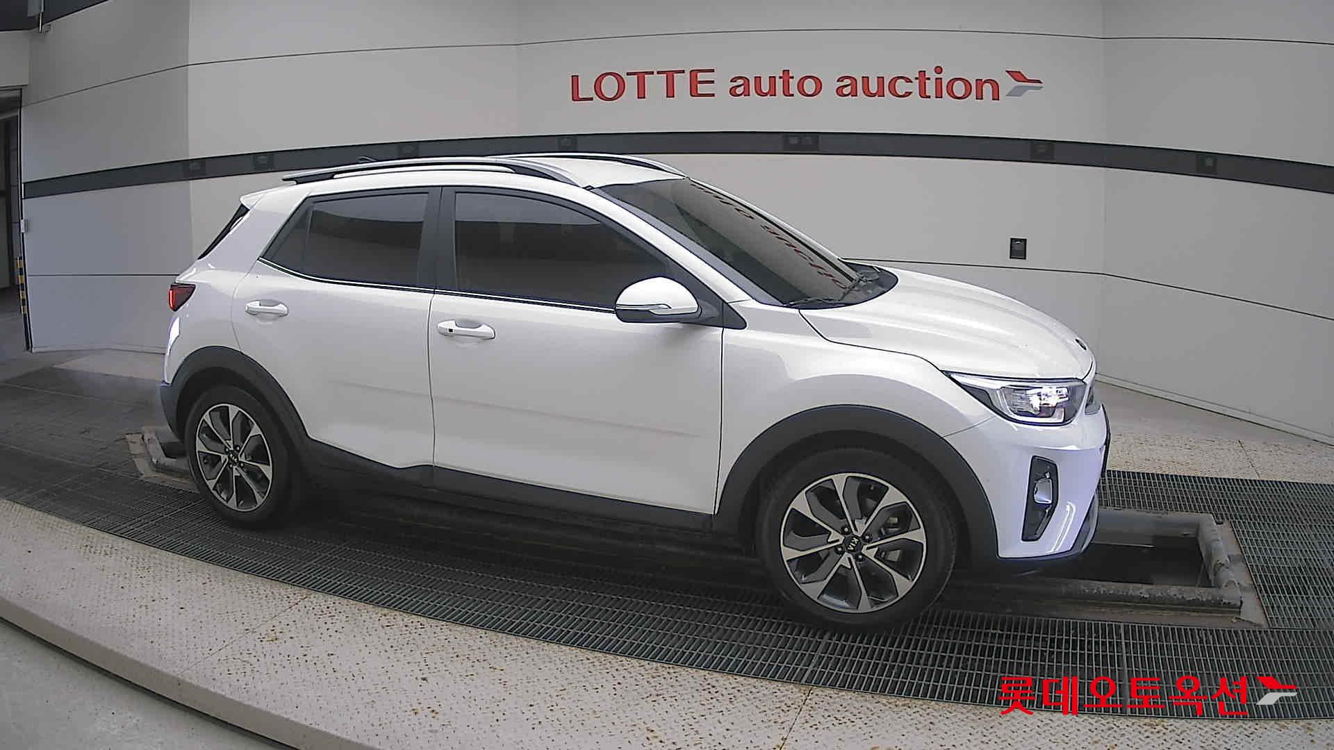 Kia Stonic id 3633636 из Кореи 17