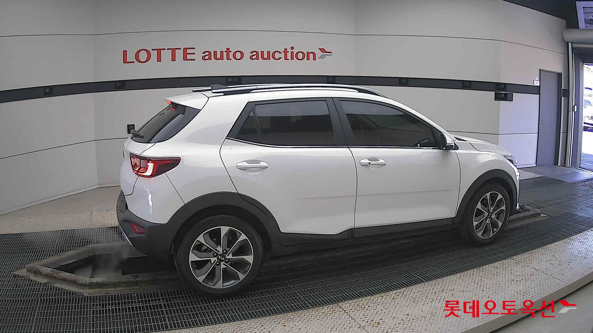 Kia Stonic id 3633636 из Кореи 18