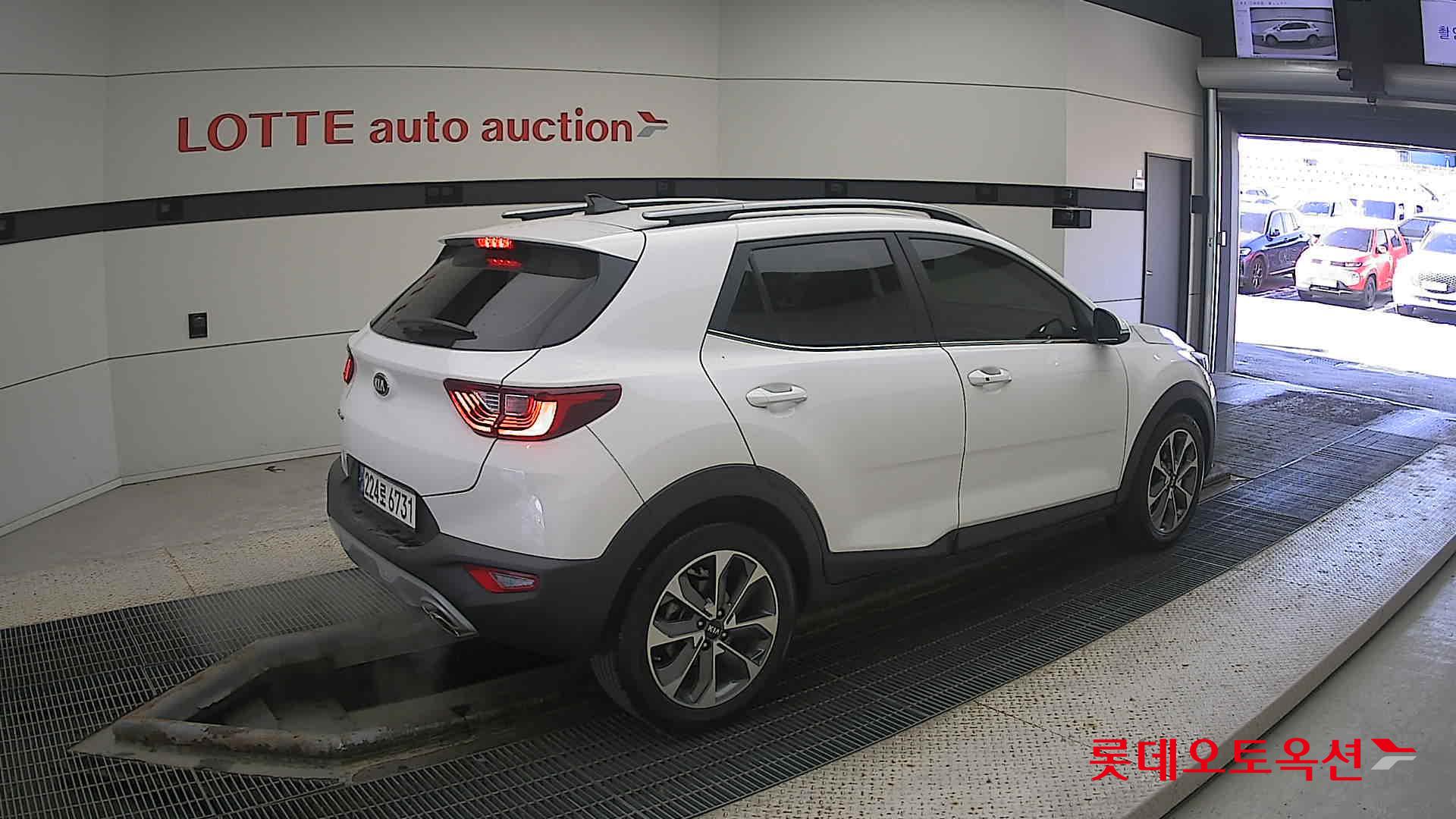 Kia Stonic id 3633636 из Кореи 19