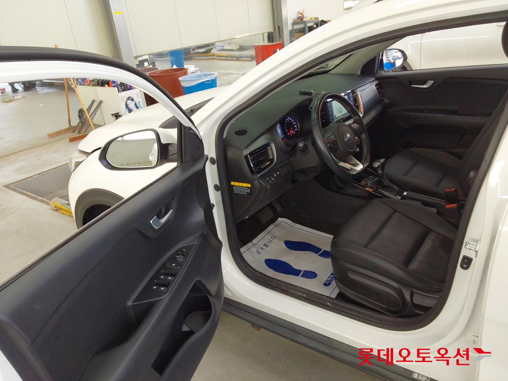 Kia Stonic id 3633636 из Кореи 36