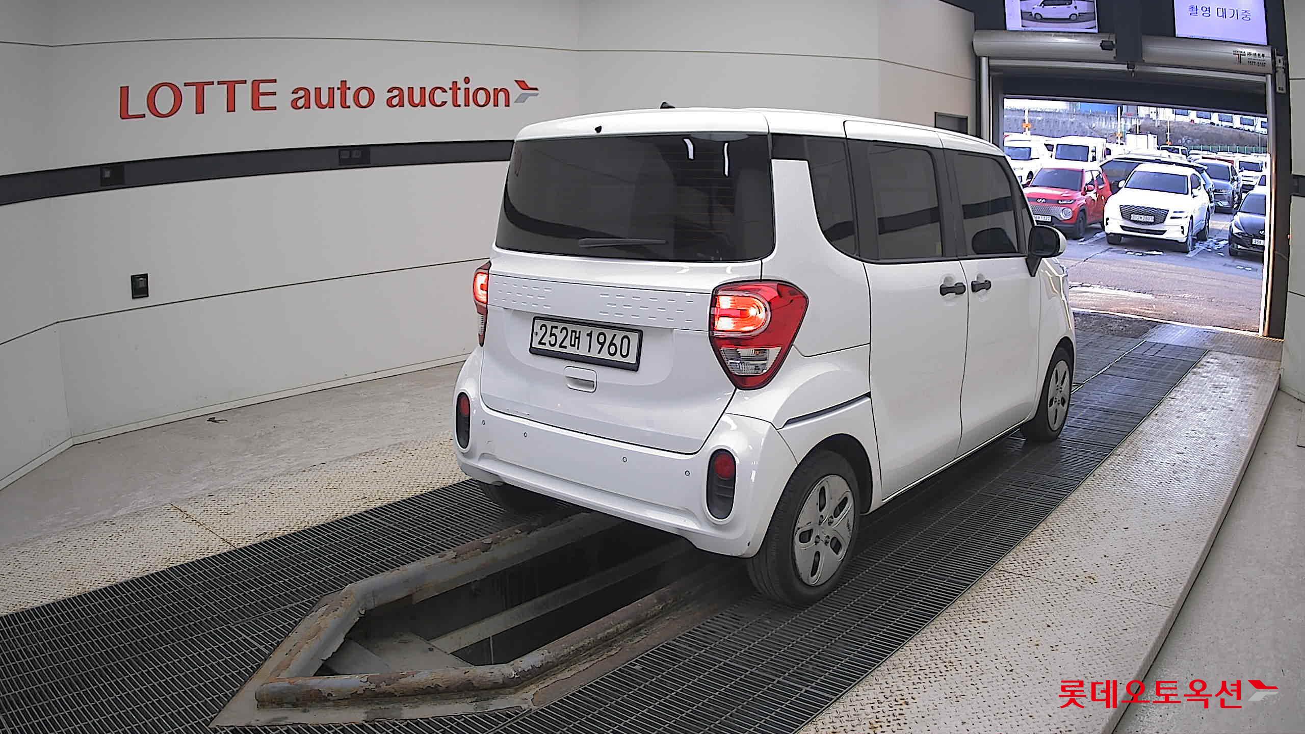 Kia Ray 2022 Белый из Кореи, фото 4