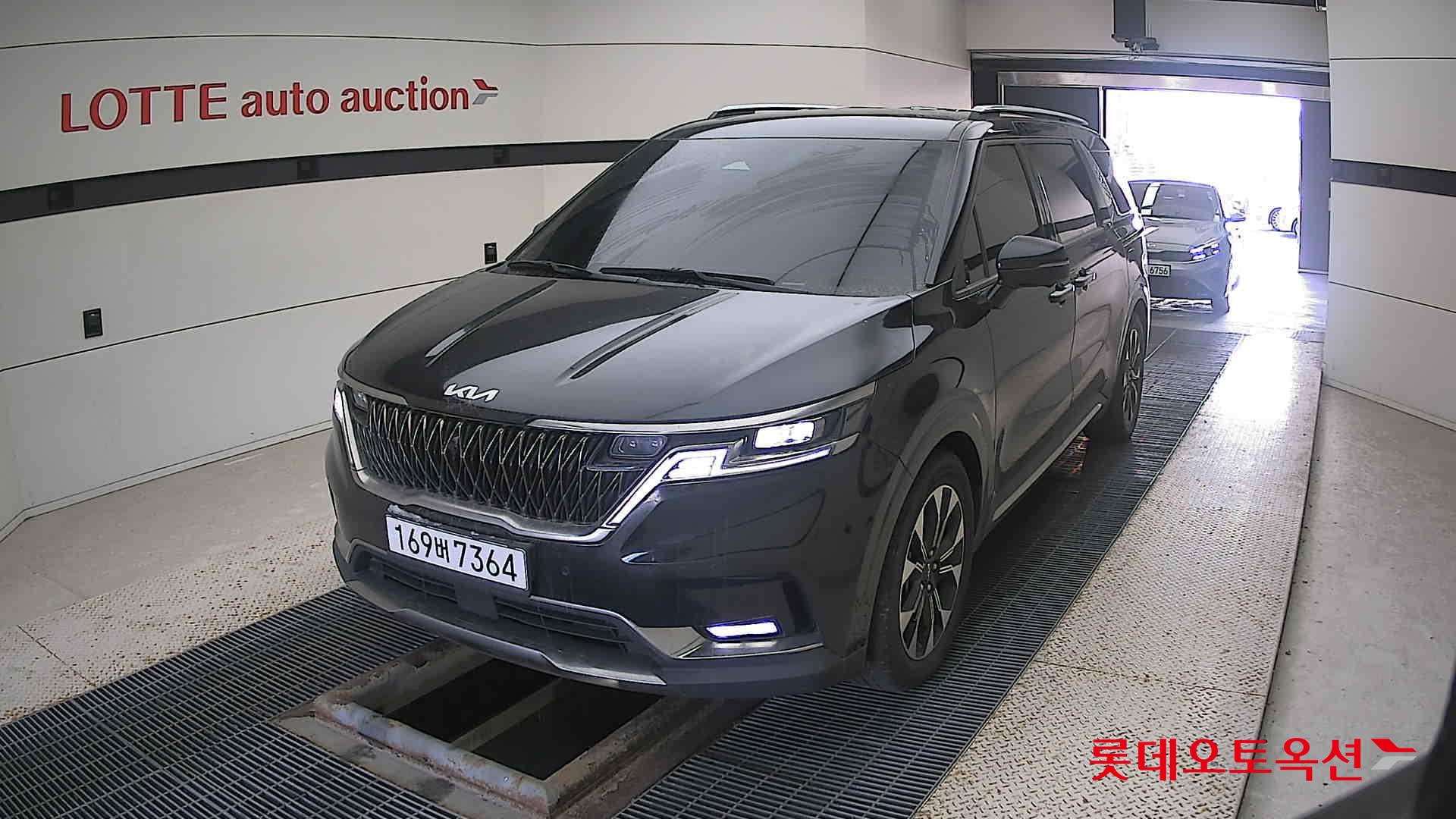 Kia Carnival 2022 Черный из Кореи