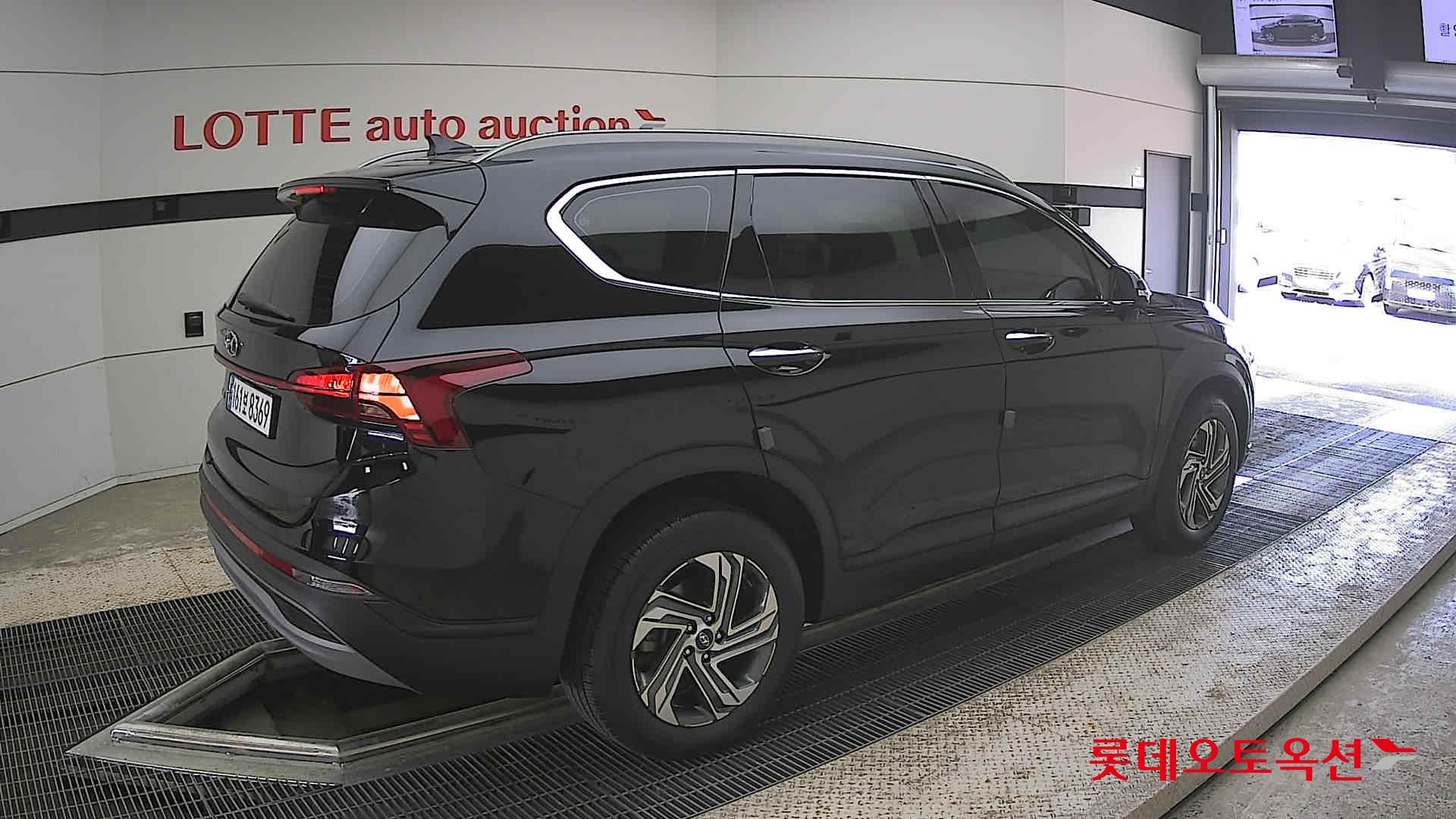Hyundai SANTAFE - 19