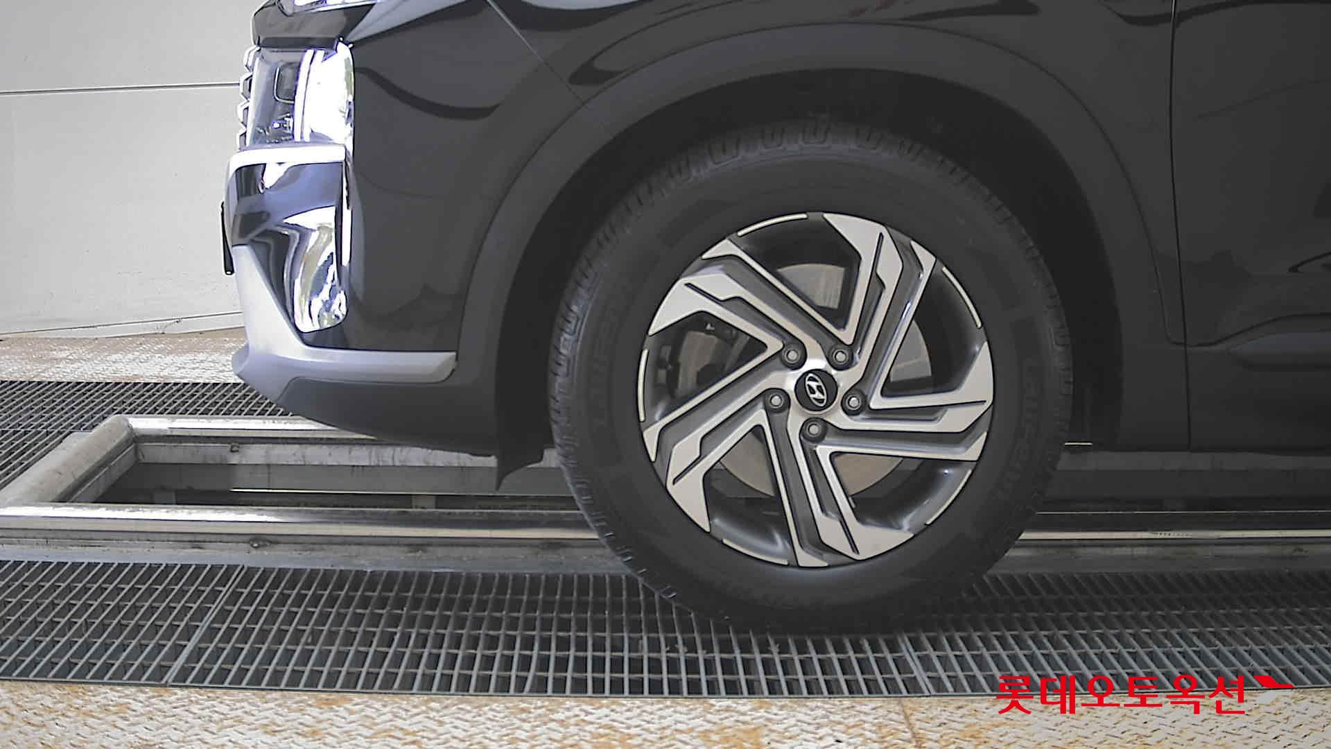 Hyundai SANTAFE - 25