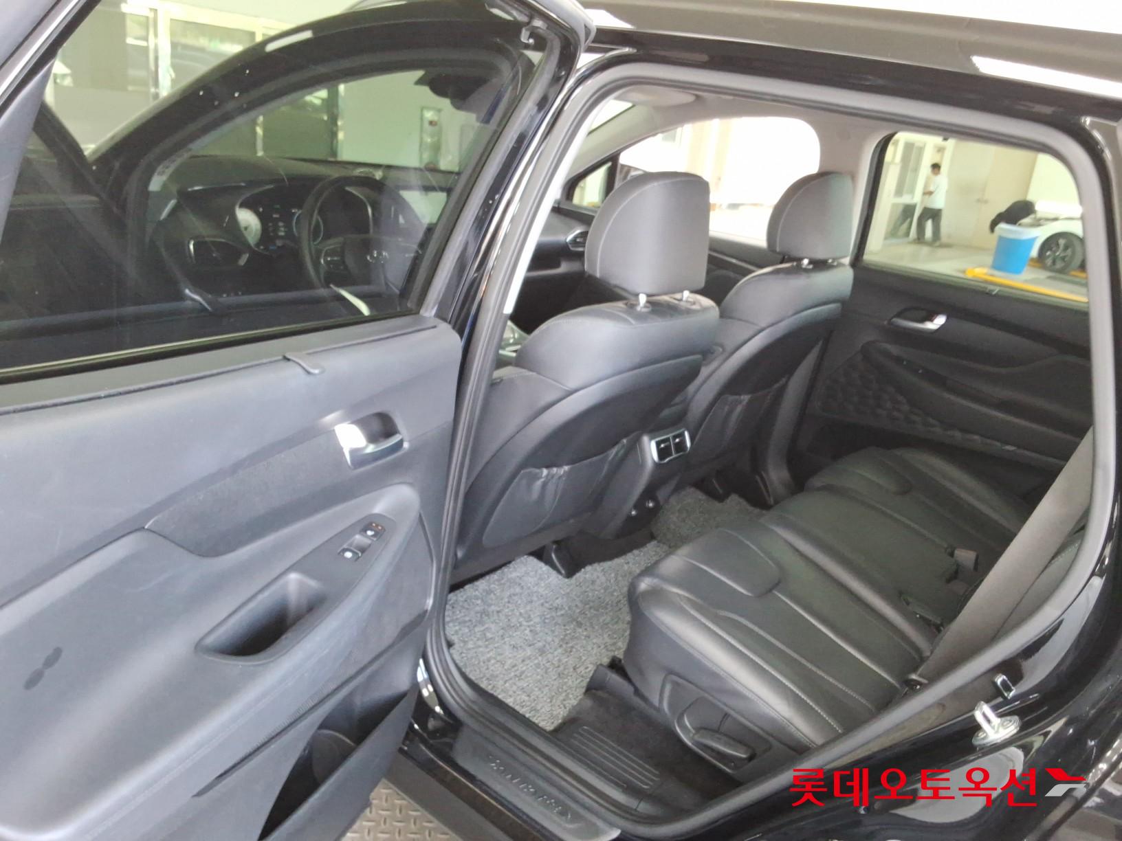 Hyundai SANTAFE - 37