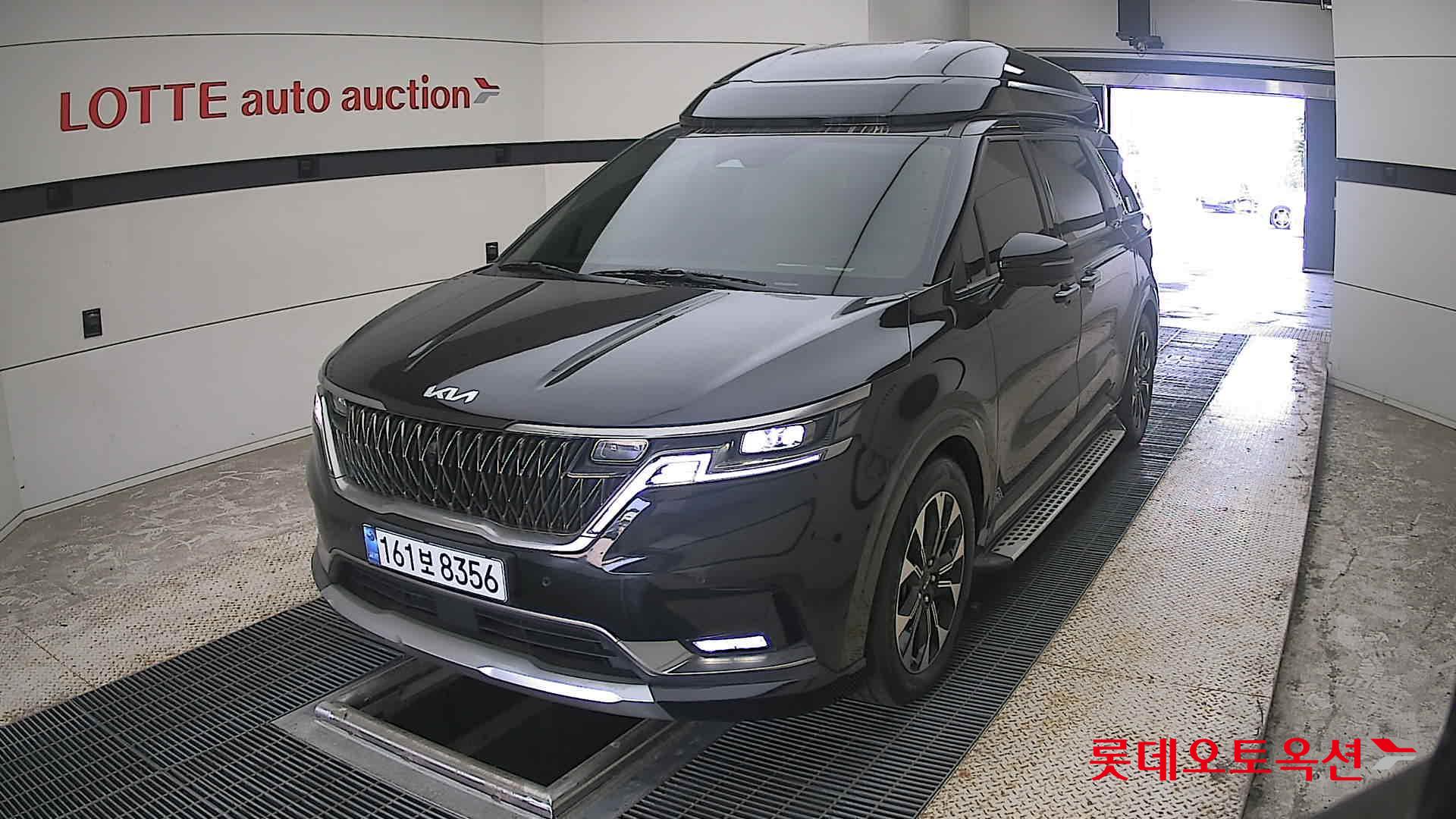 2023 - kia carnival