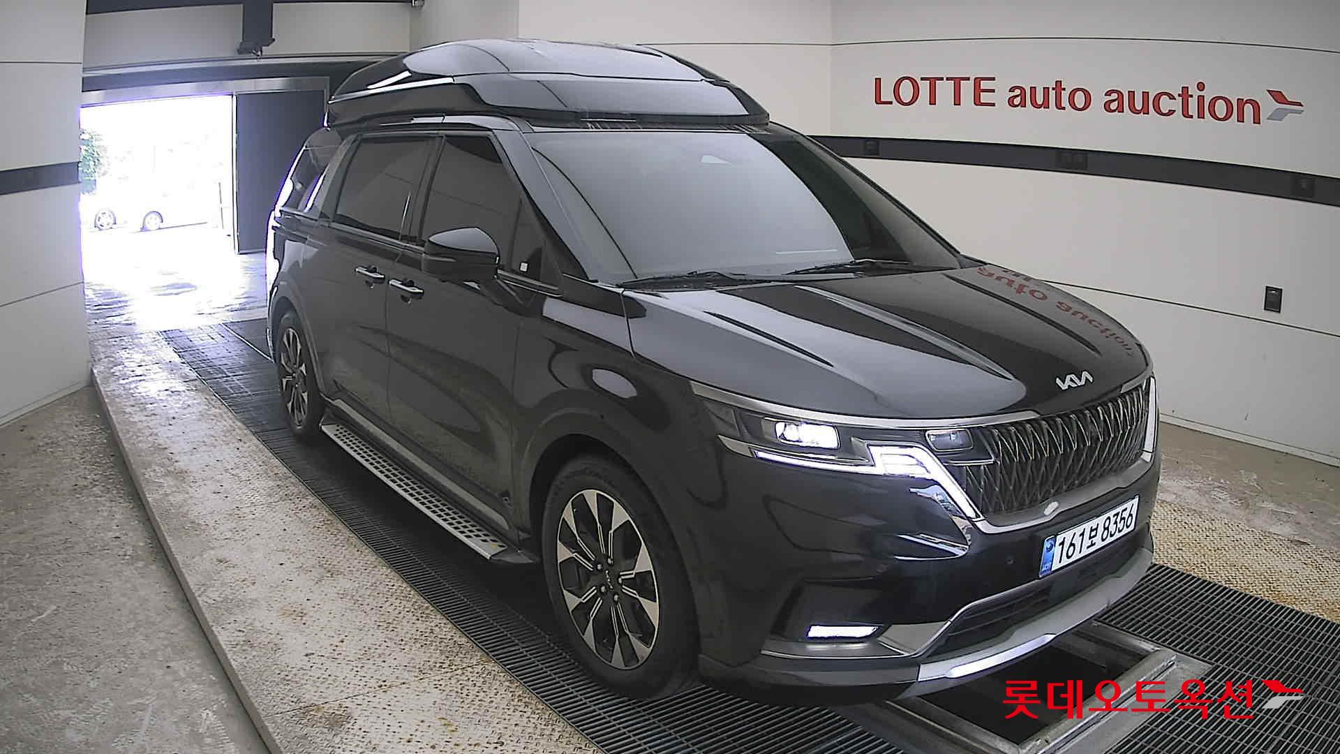 2023 - kia carnival
