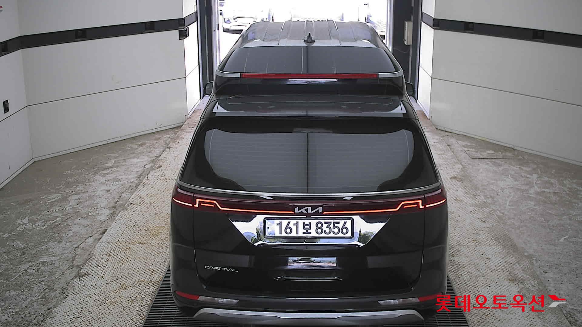 2023 - kia carnival