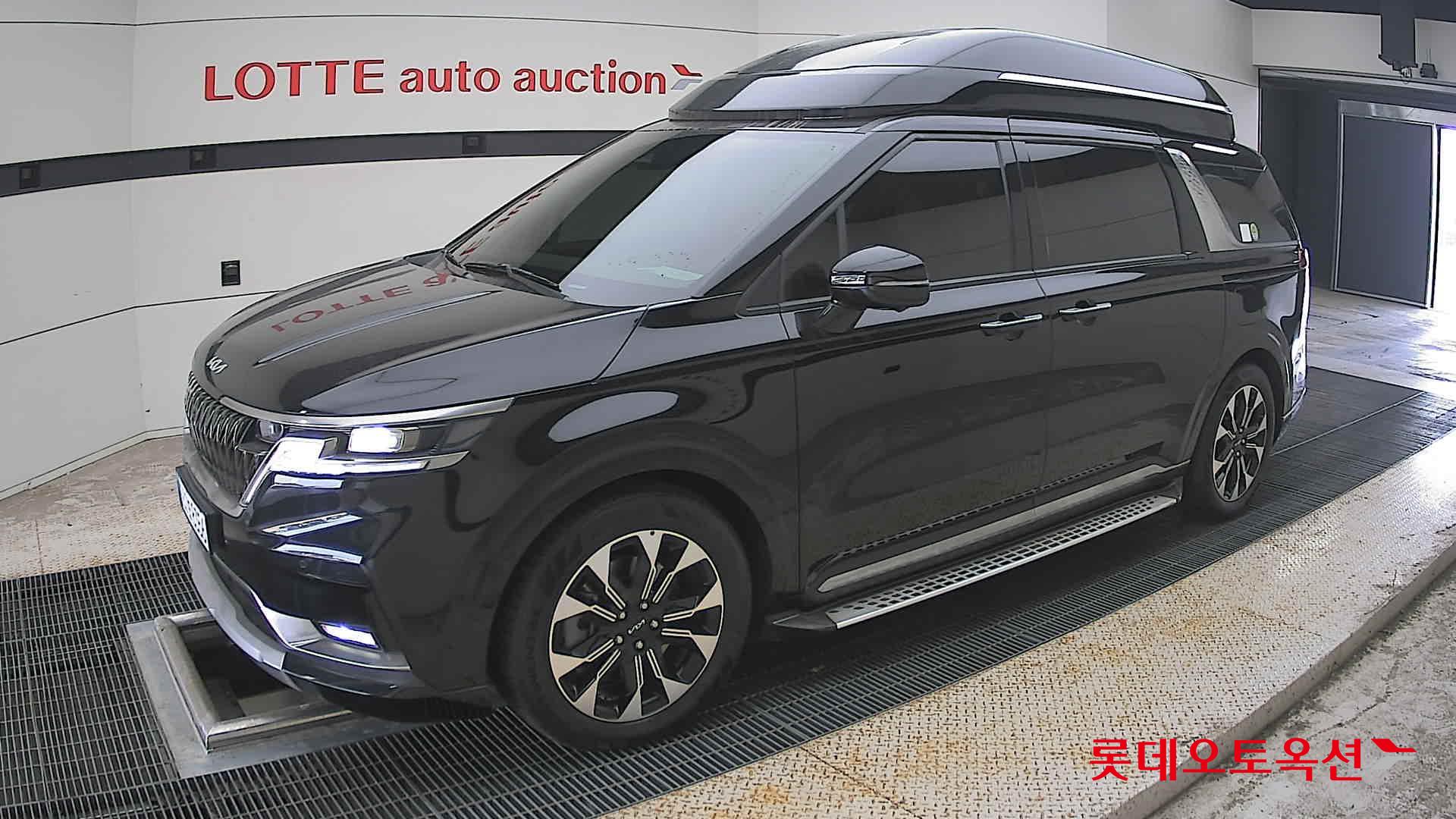 2023 - kia carnival