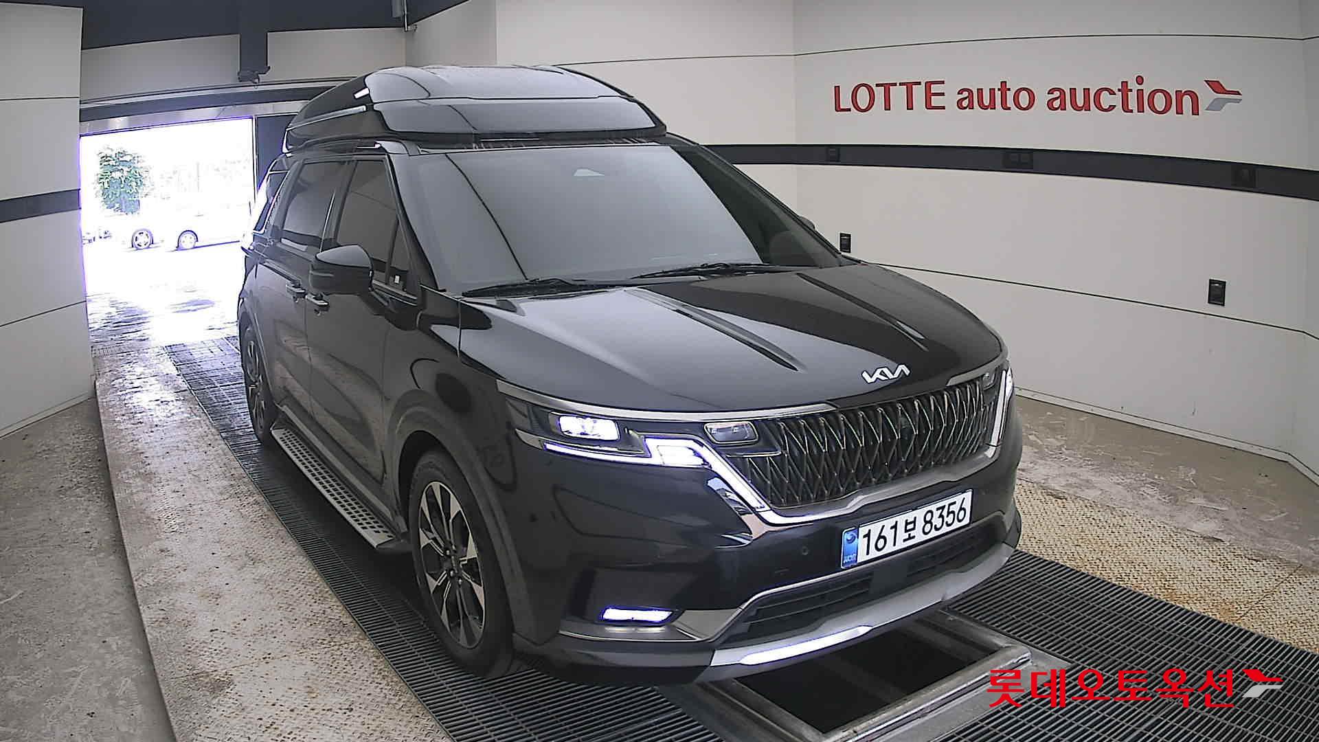 2023 - kia carnival