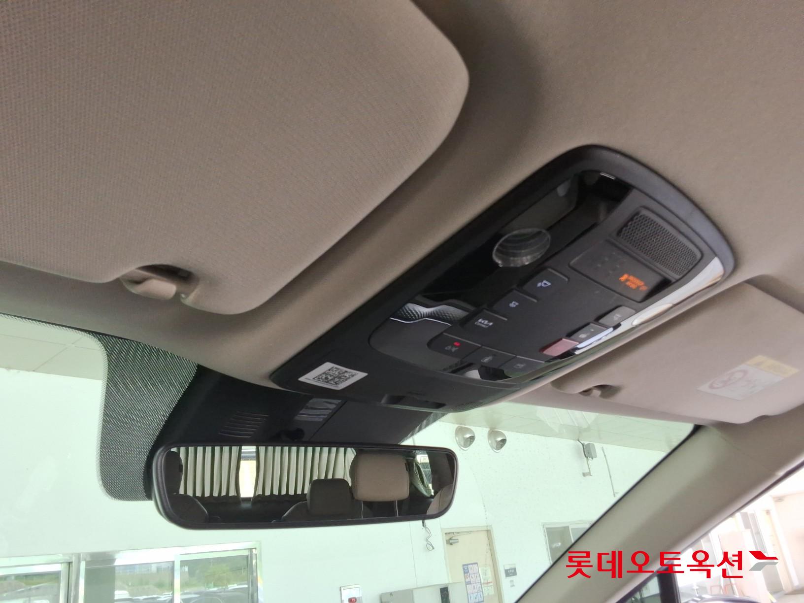 2023 - kia carnival